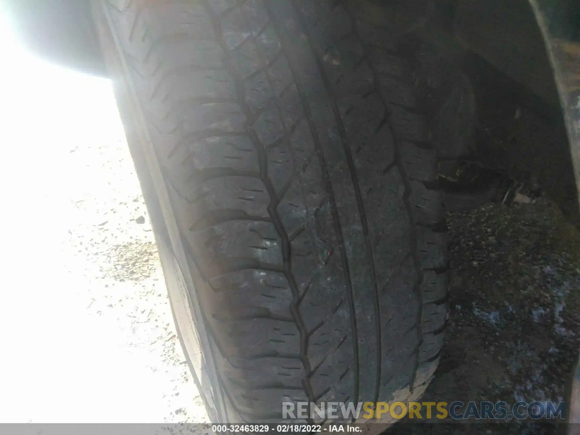 12 Photograph of a damaged car JTEBU5JR6L5747838 TOYOTA 4RUNNER 2020