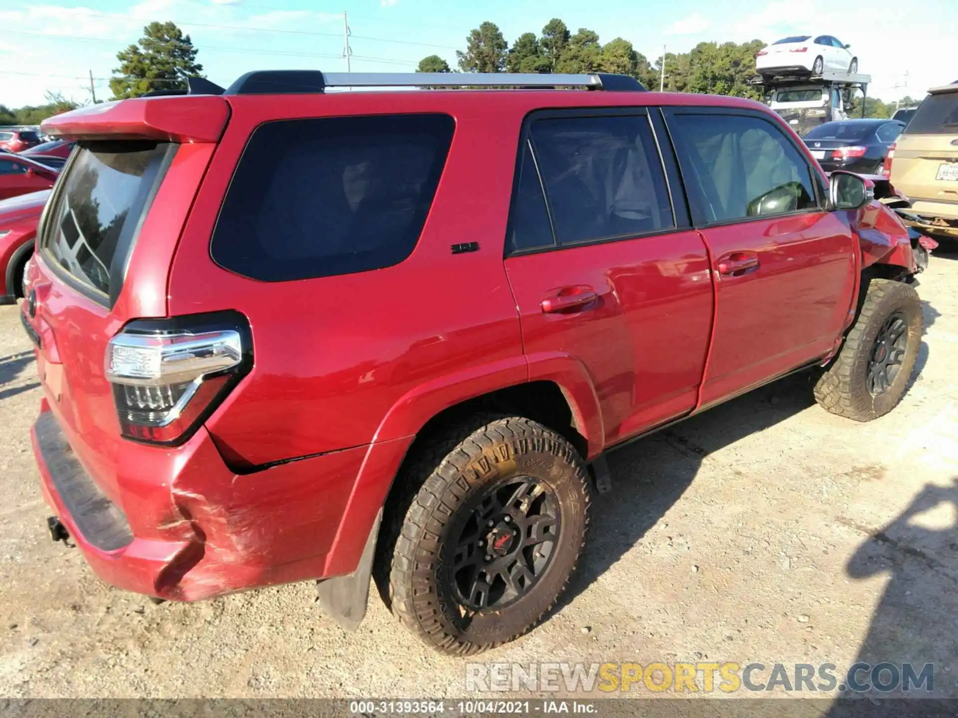 4 Photograph of a damaged car JTEBU5JR6L5748777 TOYOTA 4RUNNER 2020