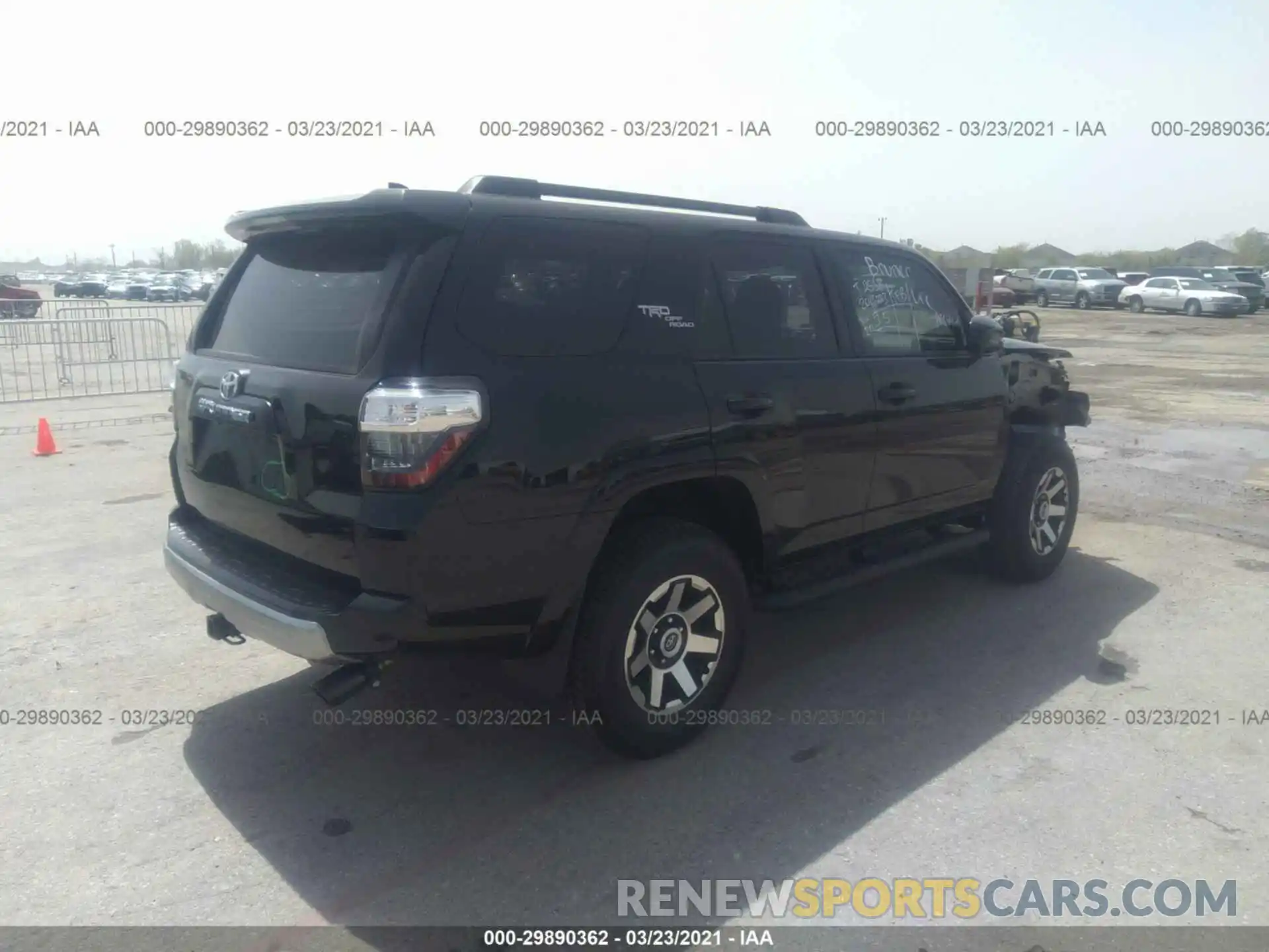 4 Photograph of a damaged car JTEBU5JR6L5750528 TOYOTA 4RUNNER 2020