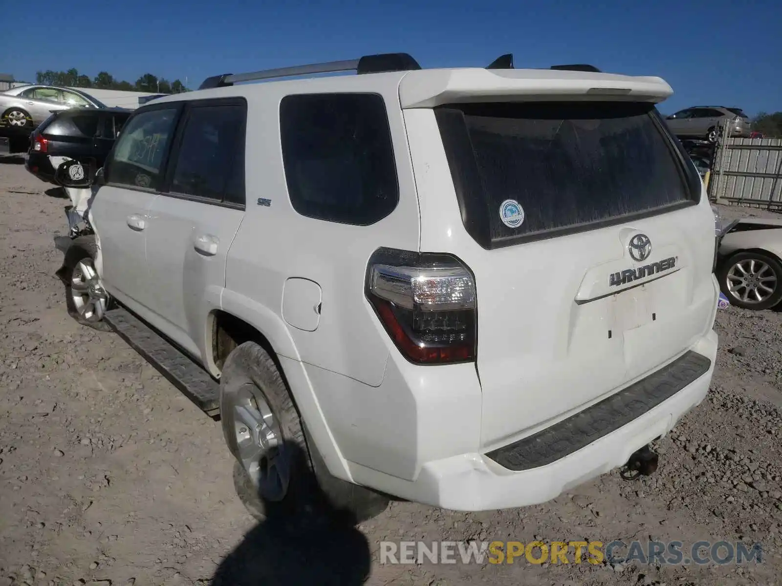 3 Photograph of a damaged car JTEBU5JR6L5750853 TOYOTA 4RUNNER 2020