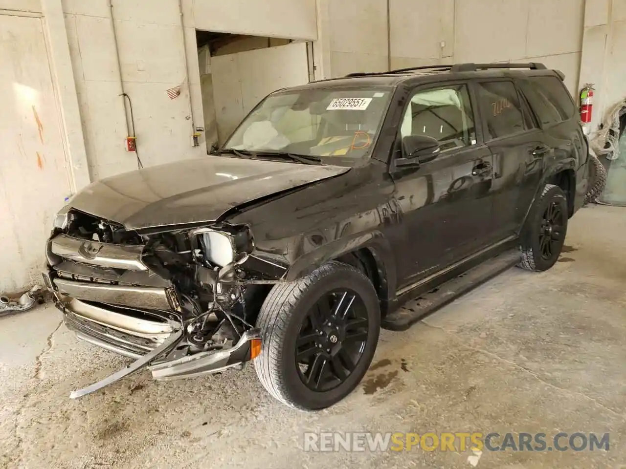 2 Photograph of a damaged car JTEBU5JR6L5757382 TOYOTA 4RUNNER 2020