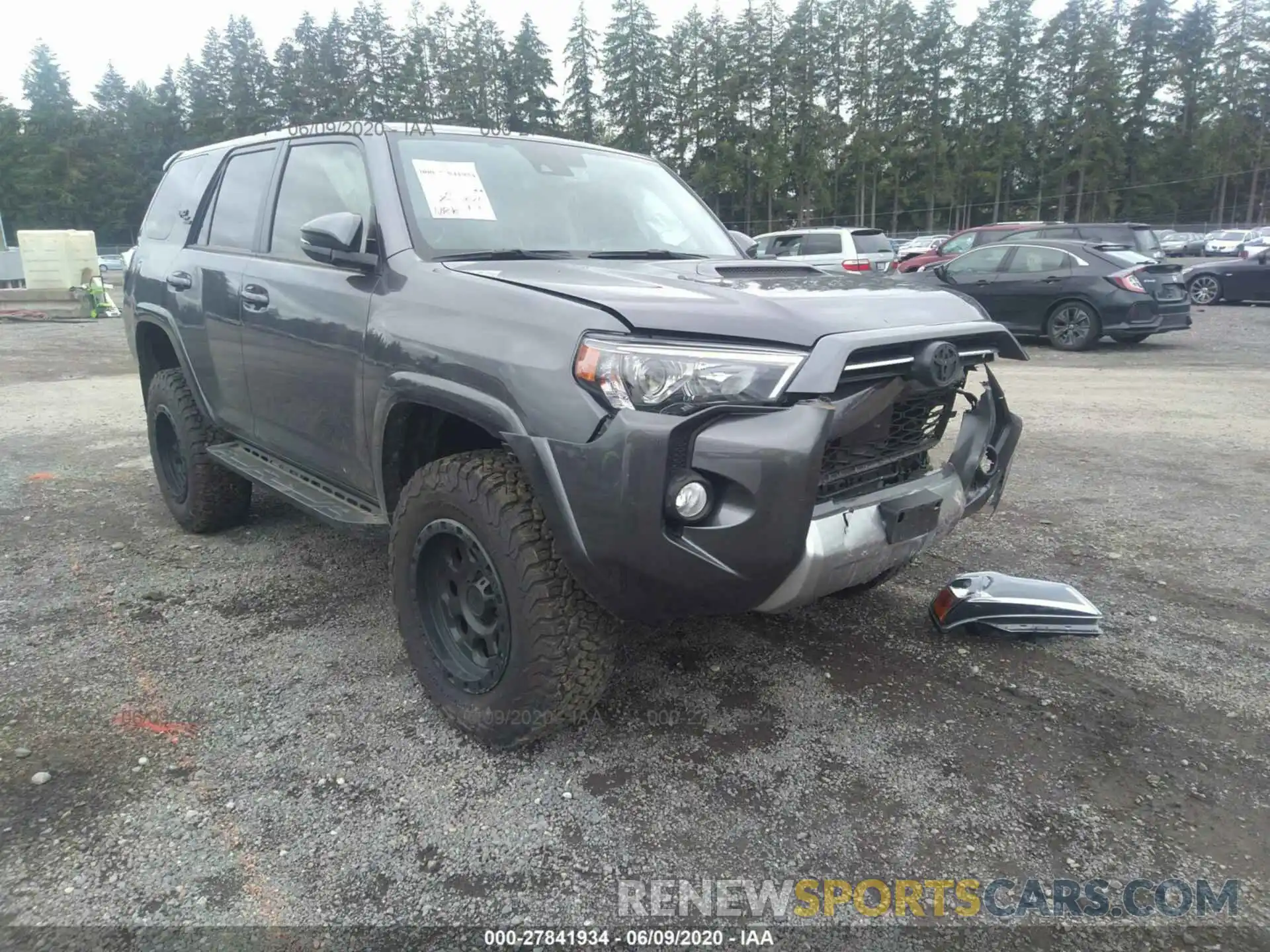 1 Photograph of a damaged car JTEBU5JR6L5757883 TOYOTA 4RUNNER 2020