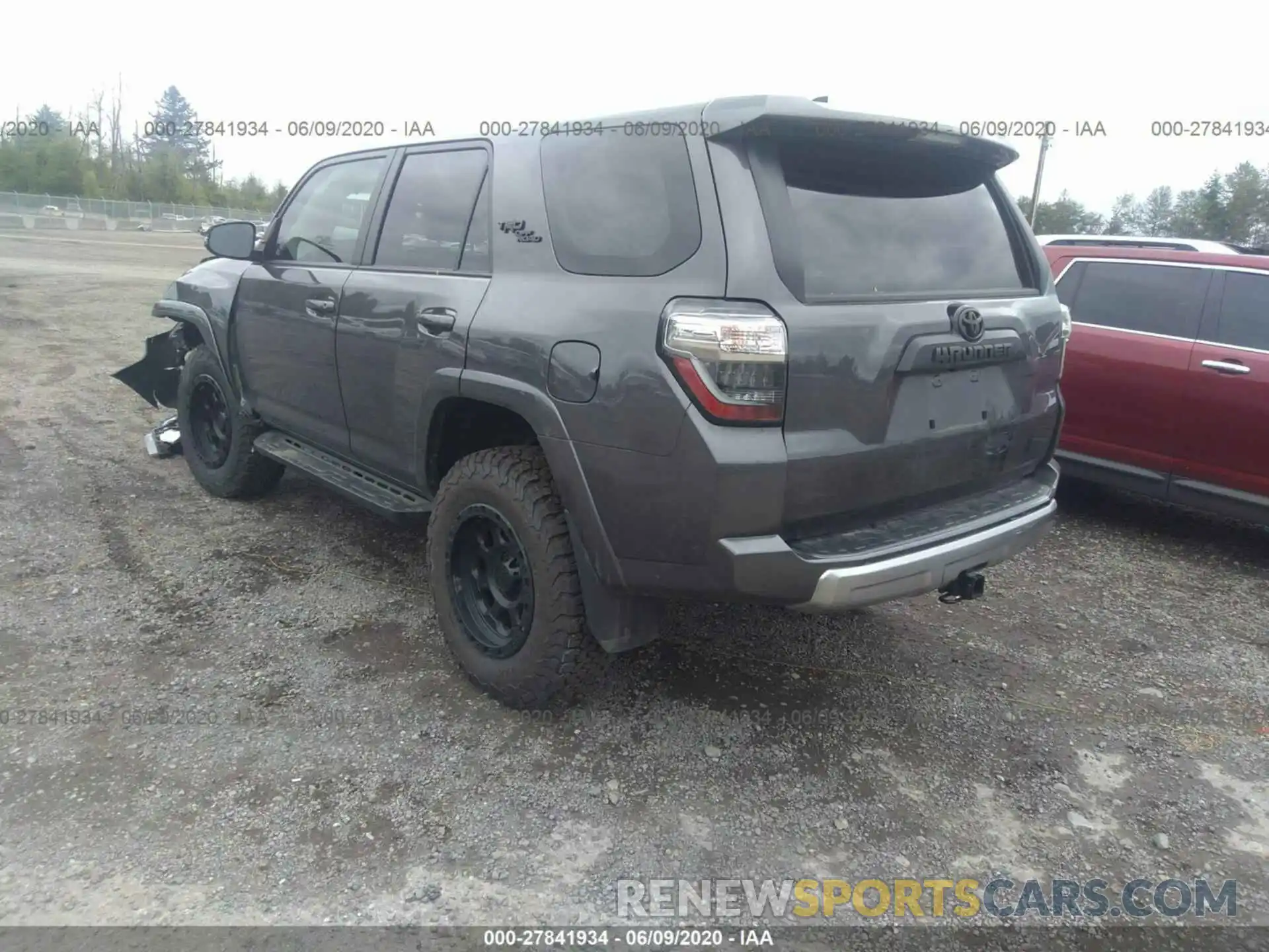 3 Фотография поврежденного автомобиля JTEBU5JR6L5757883 TOYOTA 4RUNNER 2020