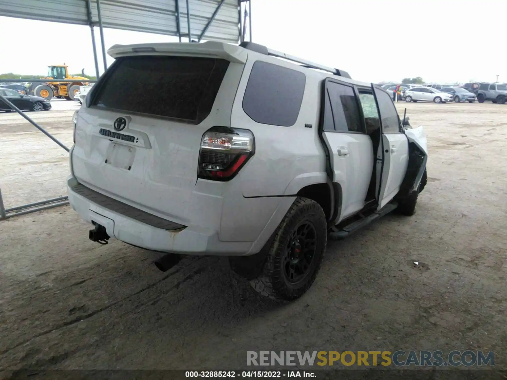 4 Фотография поврежденного автомобиля JTEBU5JR6L5761769 TOYOTA 4RUNNER 2020