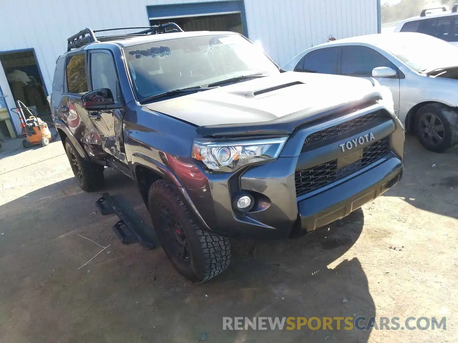 1 Photograph of a damaged car JTEBU5JR6L5767183 TOYOTA 4RUNNER 2020