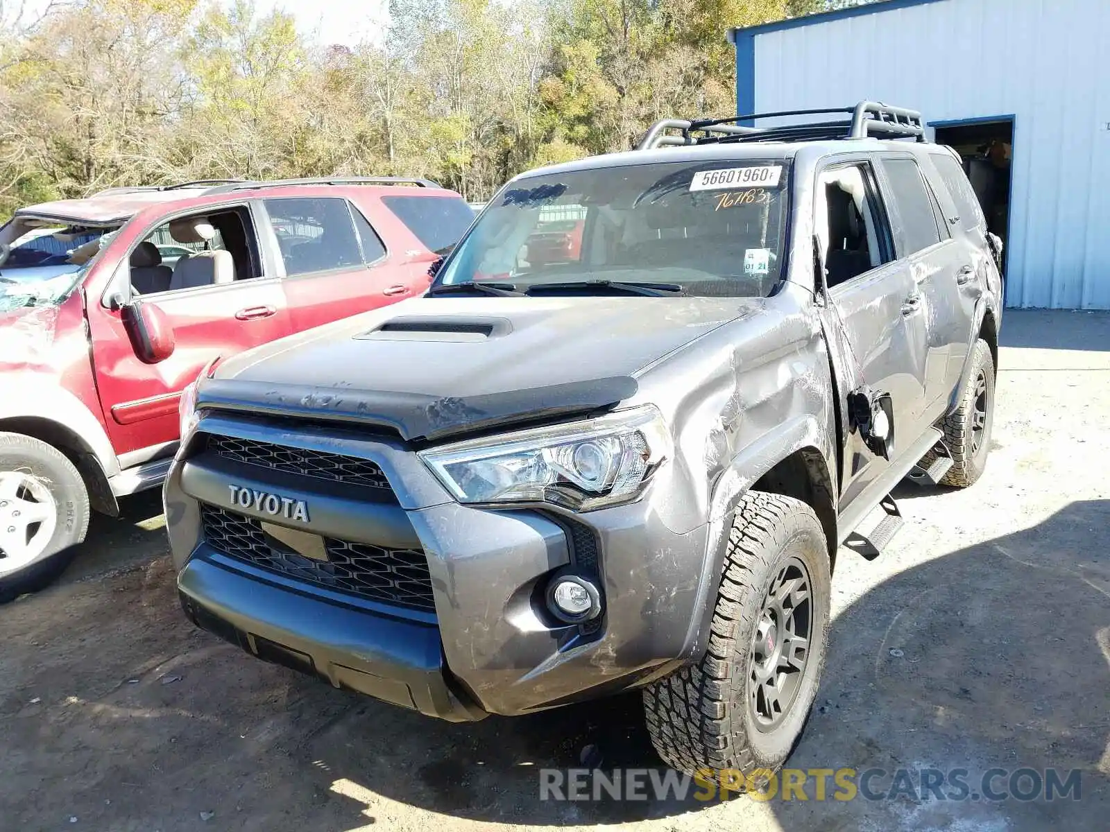 2 Фотография поврежденного автомобиля JTEBU5JR6L5767183 TOYOTA 4RUNNER 2020