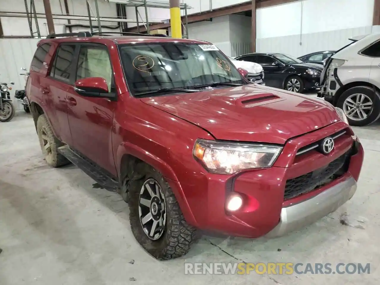 1 Photograph of a damaged car JTEBU5JR6L5770021 TOYOTA 4RUNNER 2020