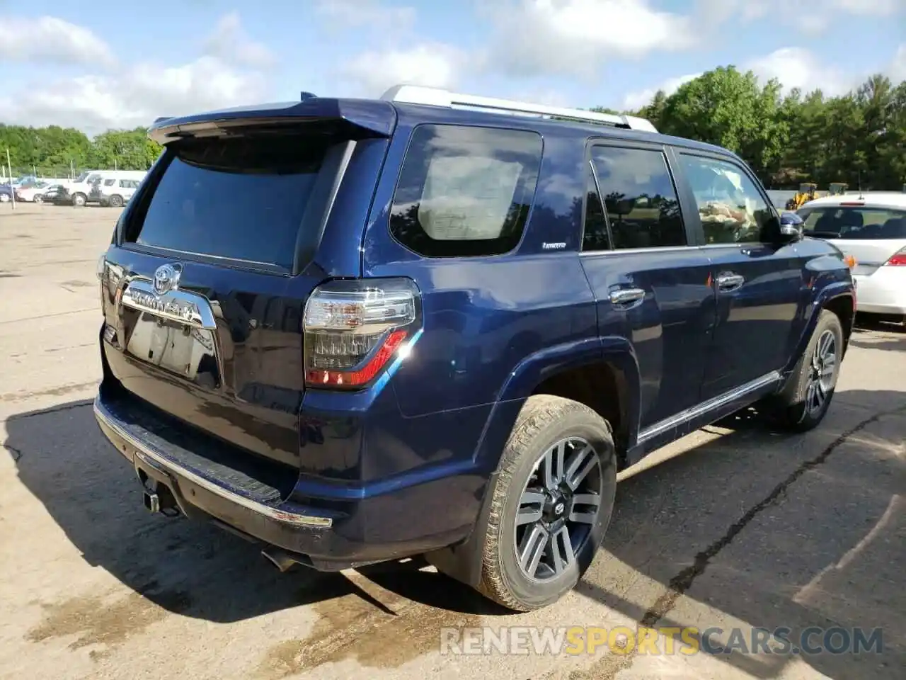 4 Photograph of a damaged car JTEBU5JR6L5770360 TOYOTA 4RUNNER 2020