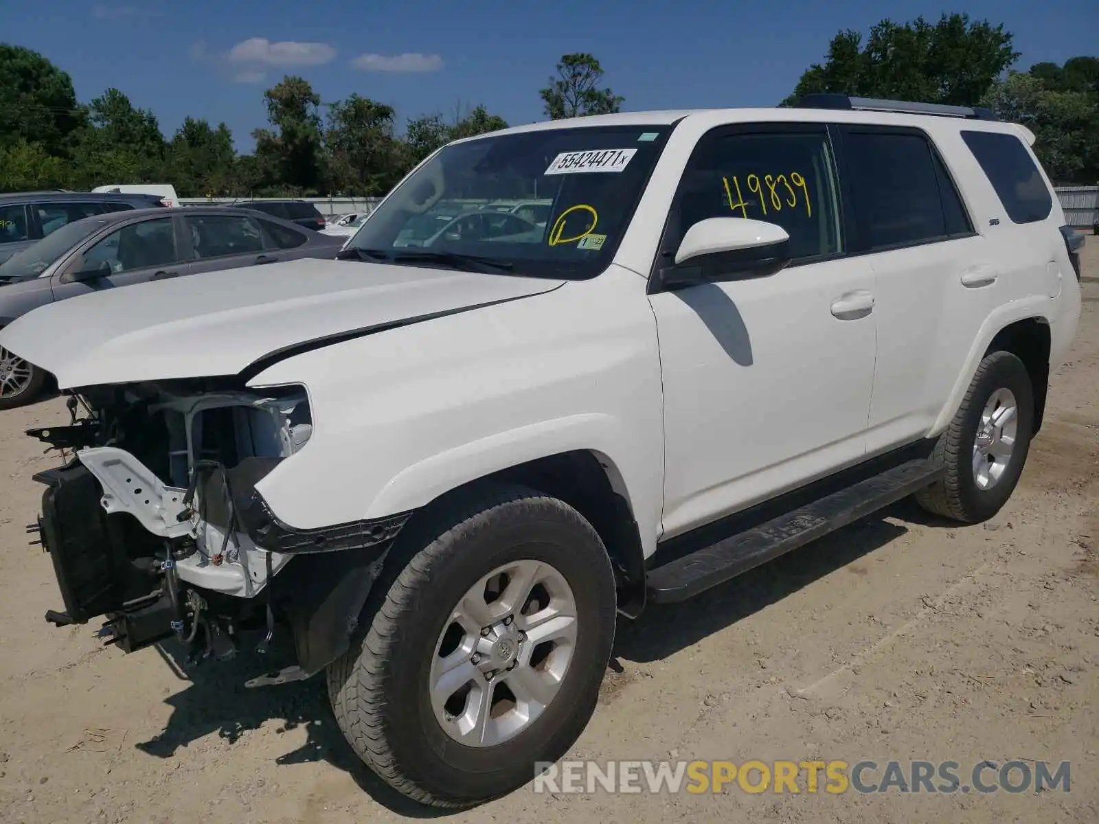 2 Photograph of a damaged car JTEBU5JR6L5779074 TOYOTA 4RUNNER 2020