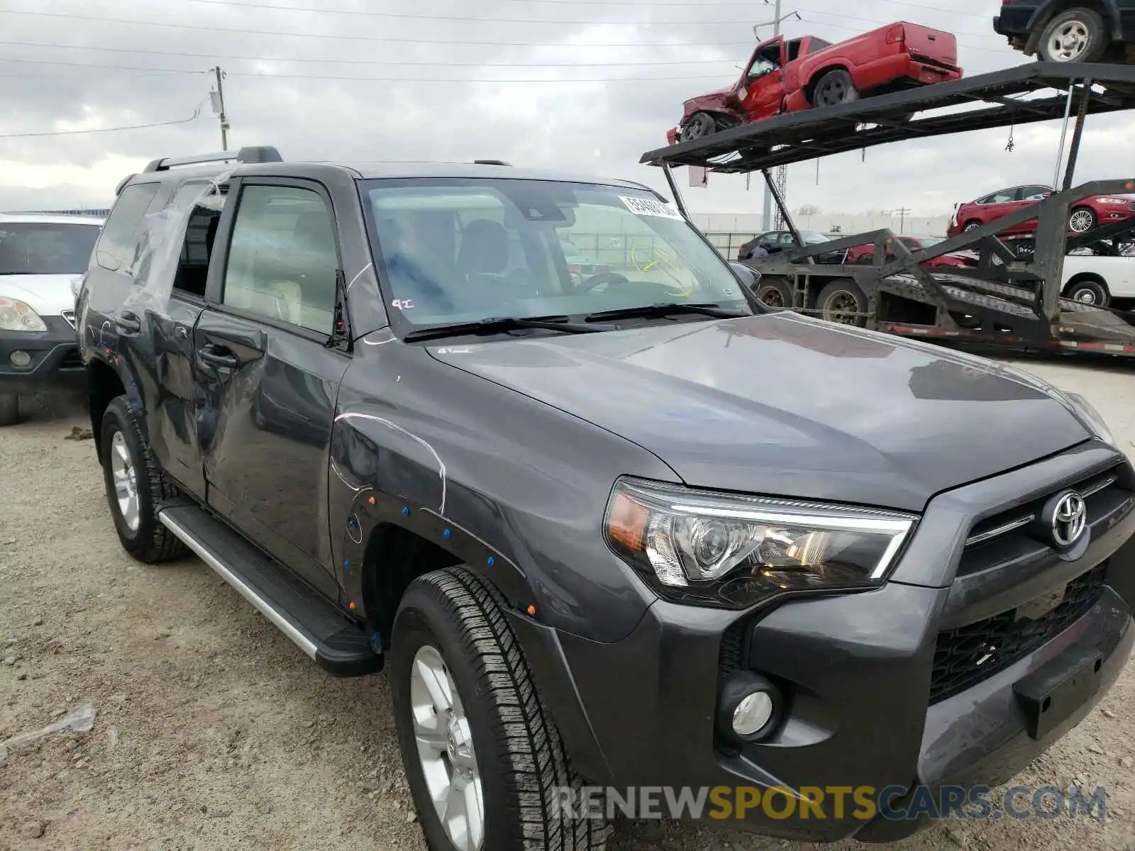 9 Photograph of a damaged car JTEBU5JR6L5779561 TOYOTA 4RUNNER 2020