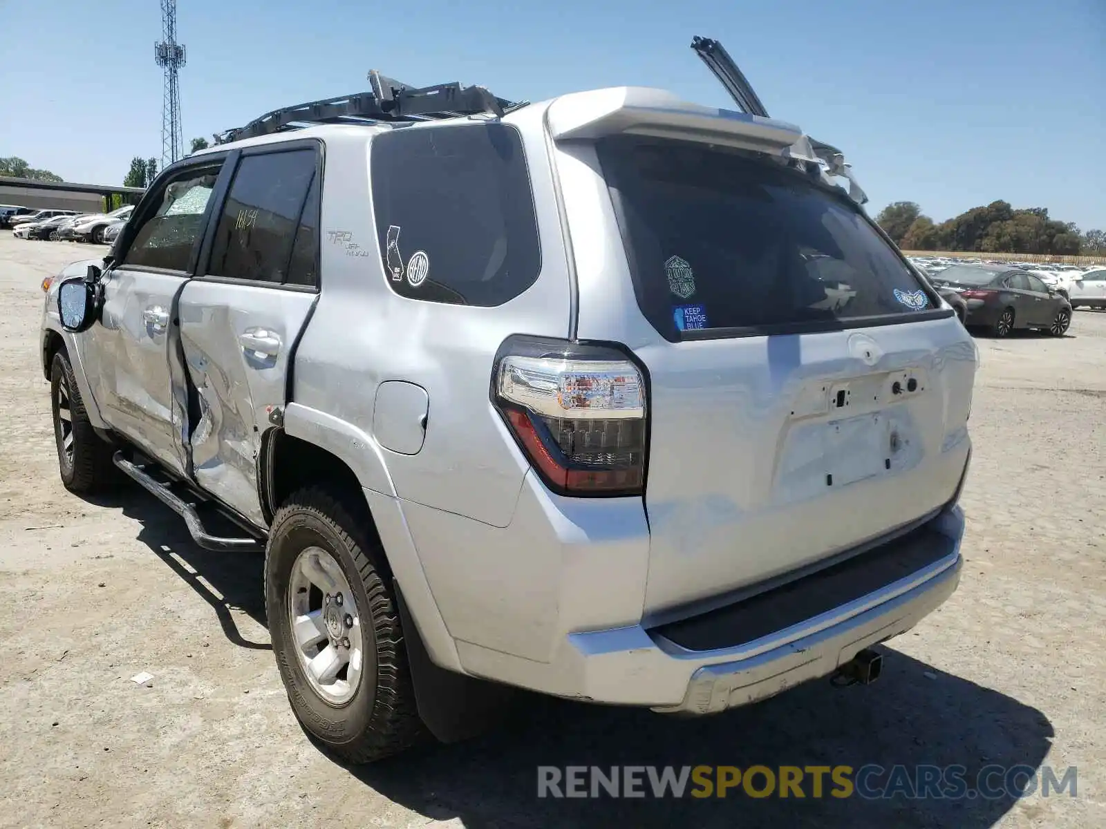 3 Photograph of a damaged car JTEBU5JR6L5782685 TOYOTA 4RUNNER 2020