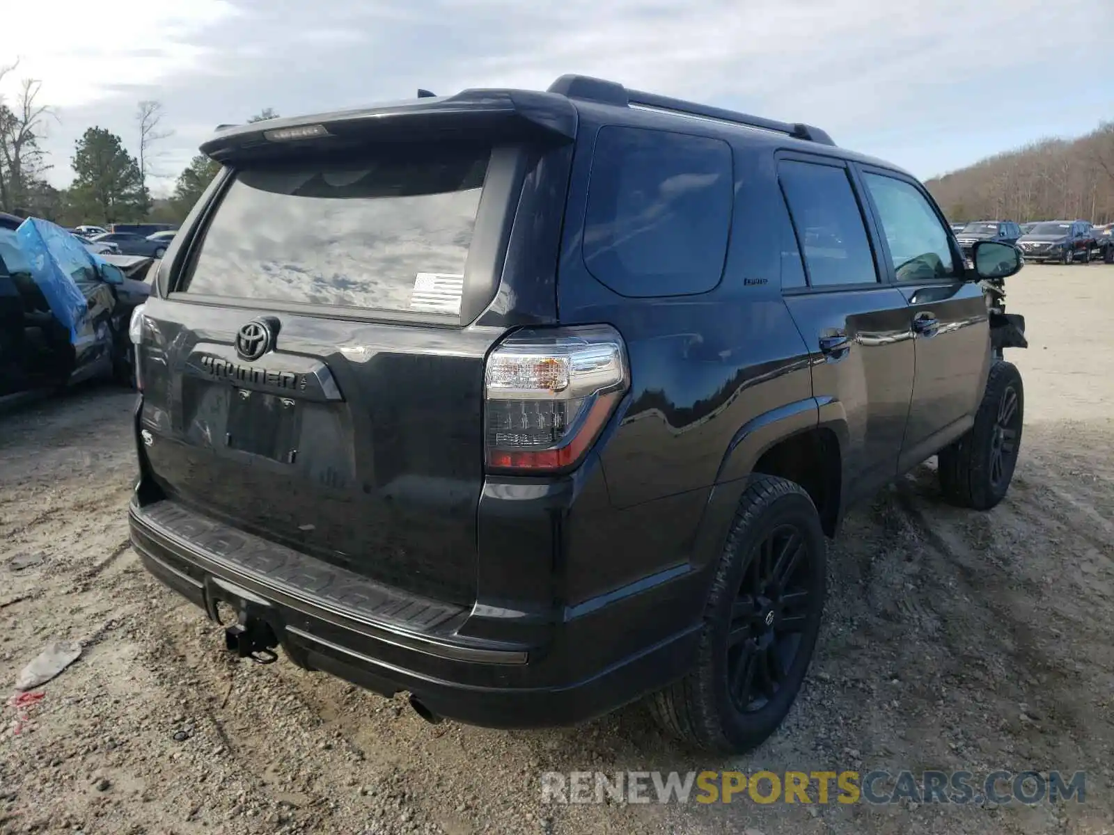 4 Photograph of a damaged car JTEBU5JR6L5788339 TOYOTA 4RUNNER 2020