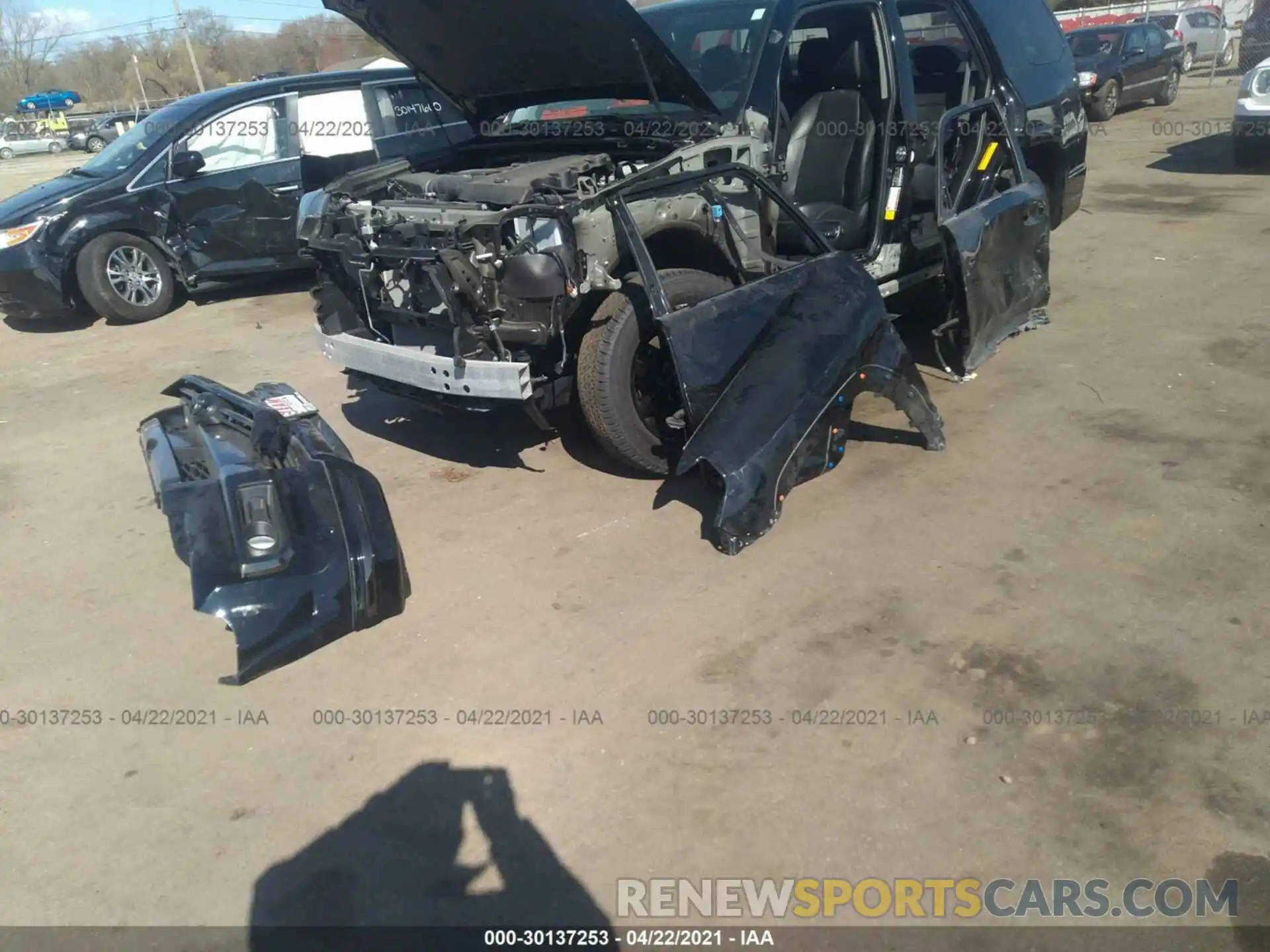 12 Photograph of a damaged car JTEBU5JR6L5789667 TOYOTA 4RUNNER 2020