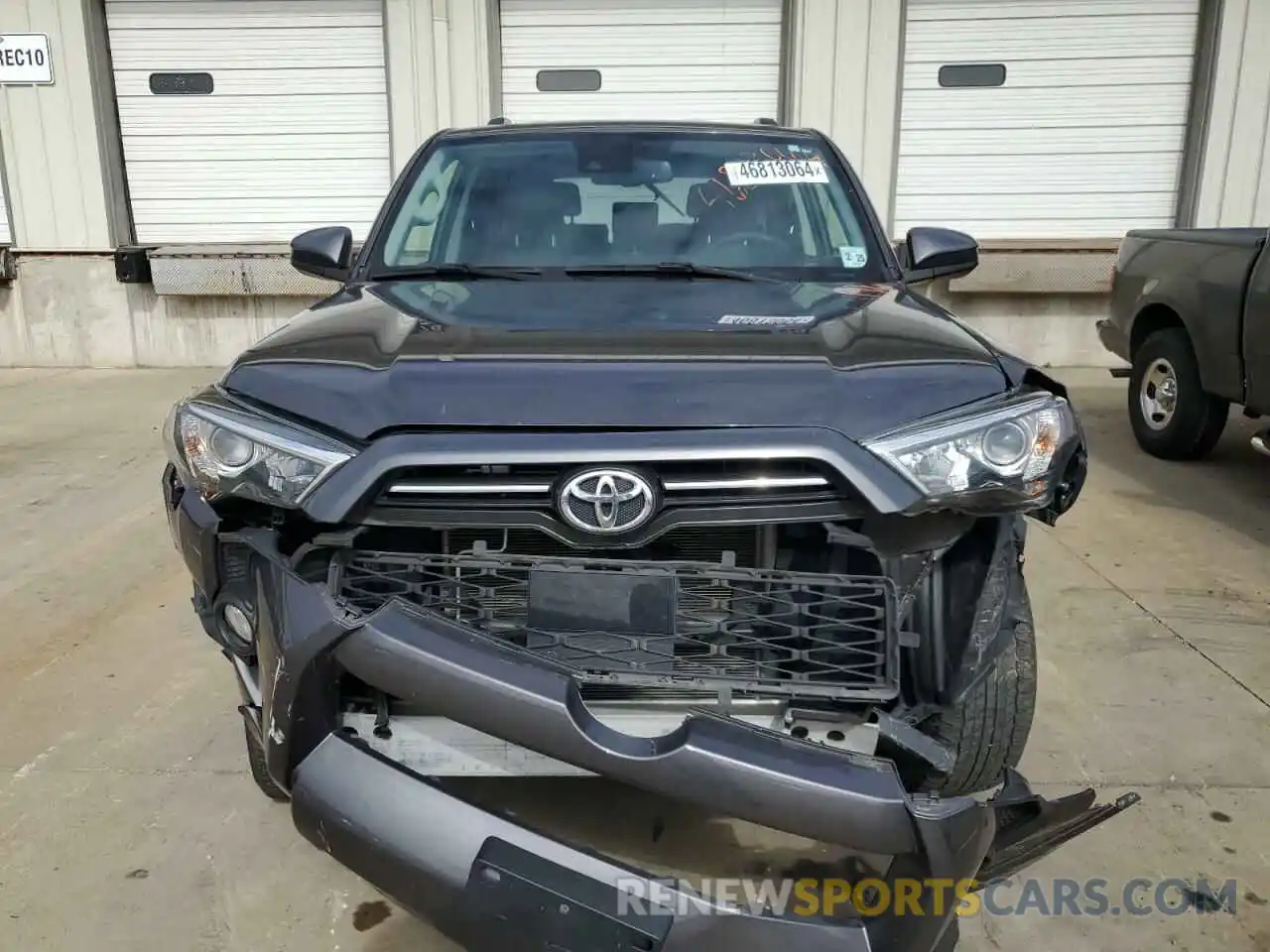 5 Photograph of a damaged car JTEBU5JR6L5789765 TOYOTA 4RUNNER 2020