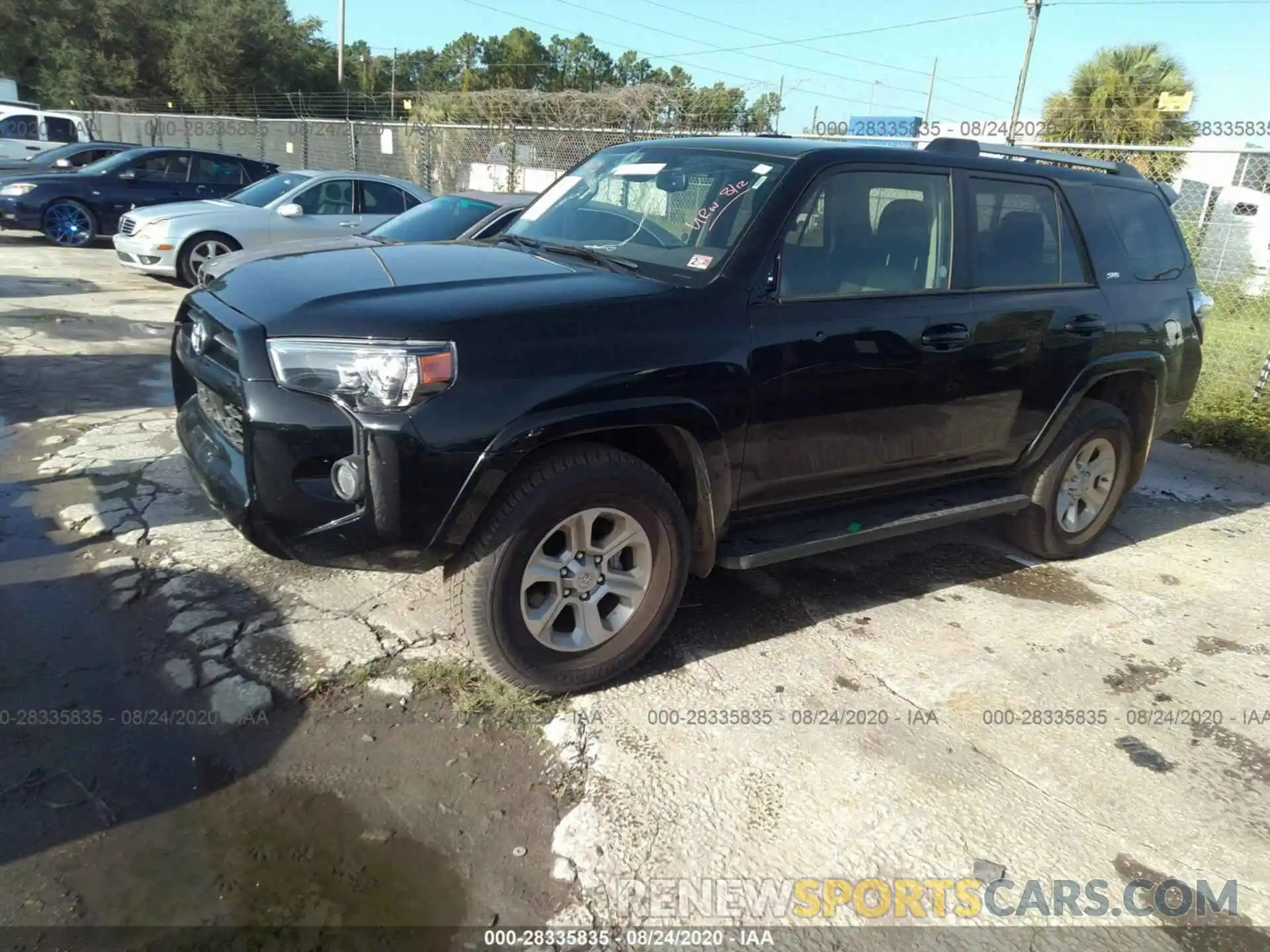 2 Фотография поврежденного автомобиля JTEBU5JR6L5791130 TOYOTA 4RUNNER 2020