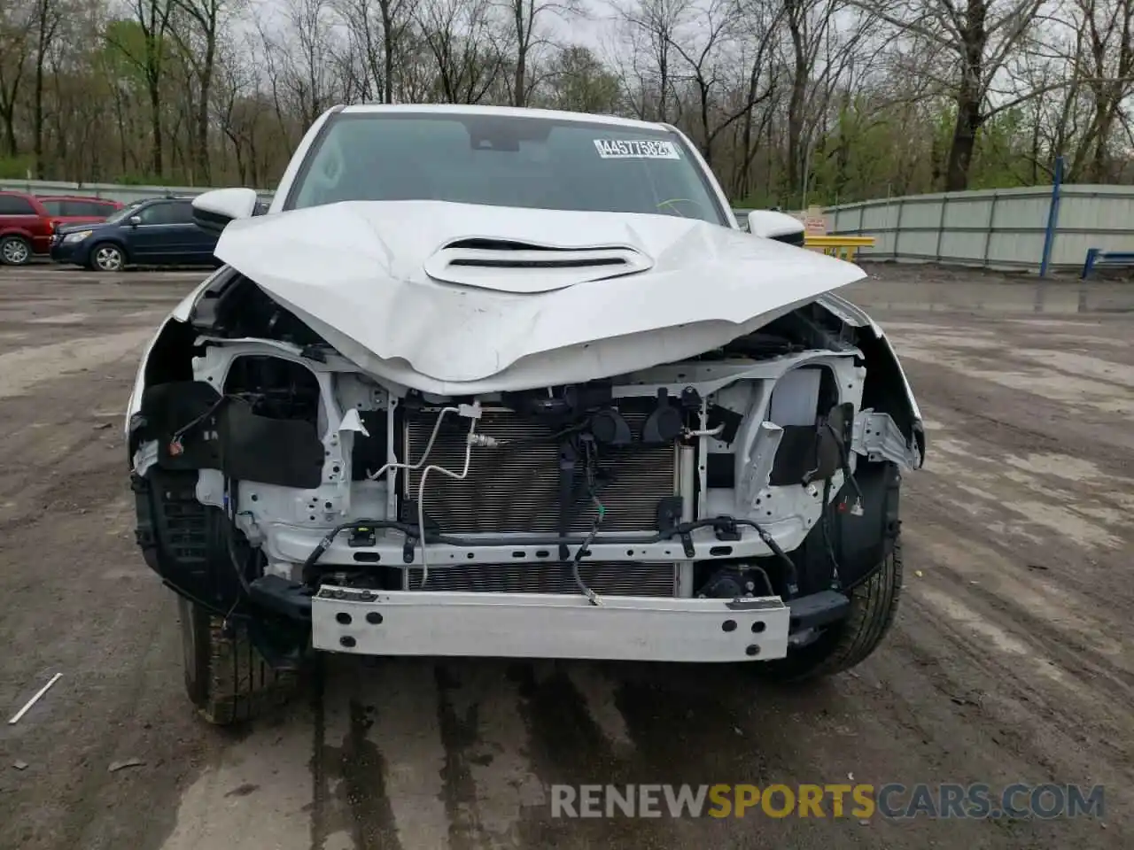 9 Photograph of a damaged car JTEBU5JR6L5791449 TOYOTA 4RUNNER 2020