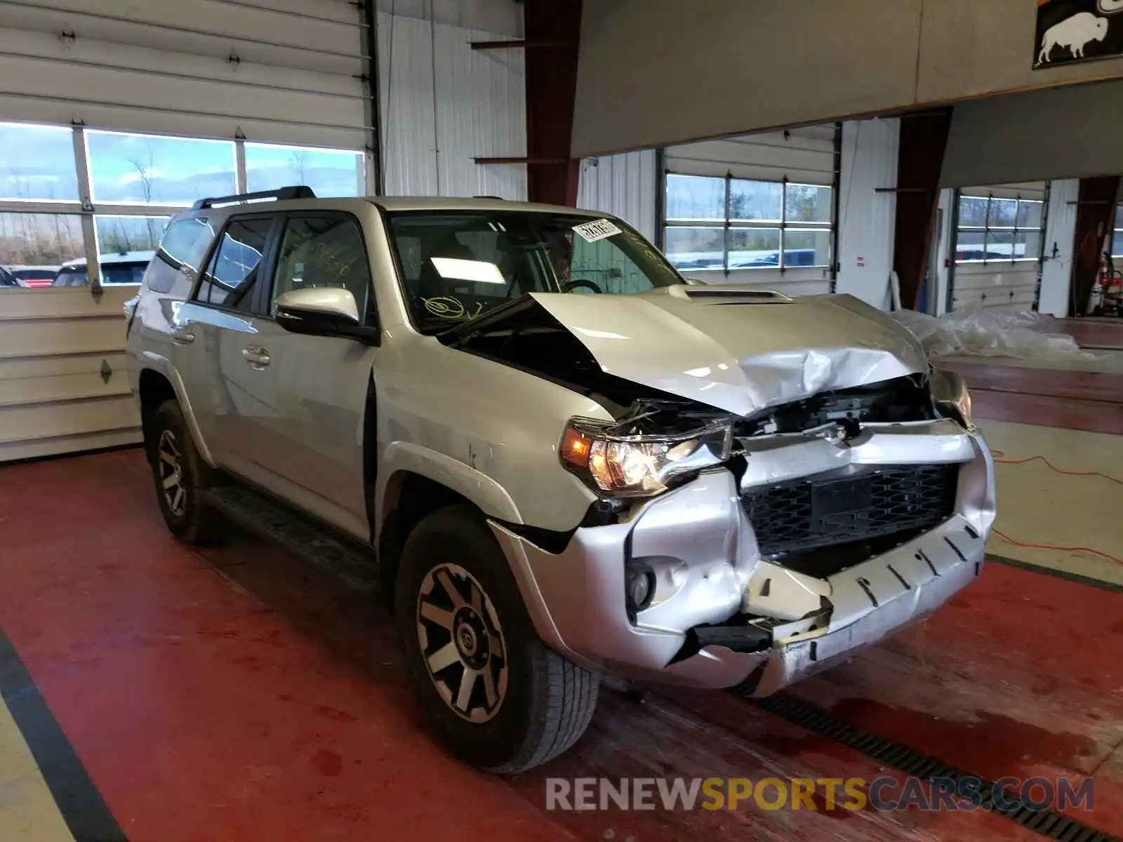 1 Photograph of a damaged car JTEBU5JR6L5792763 TOYOTA 4RUNNER 2020