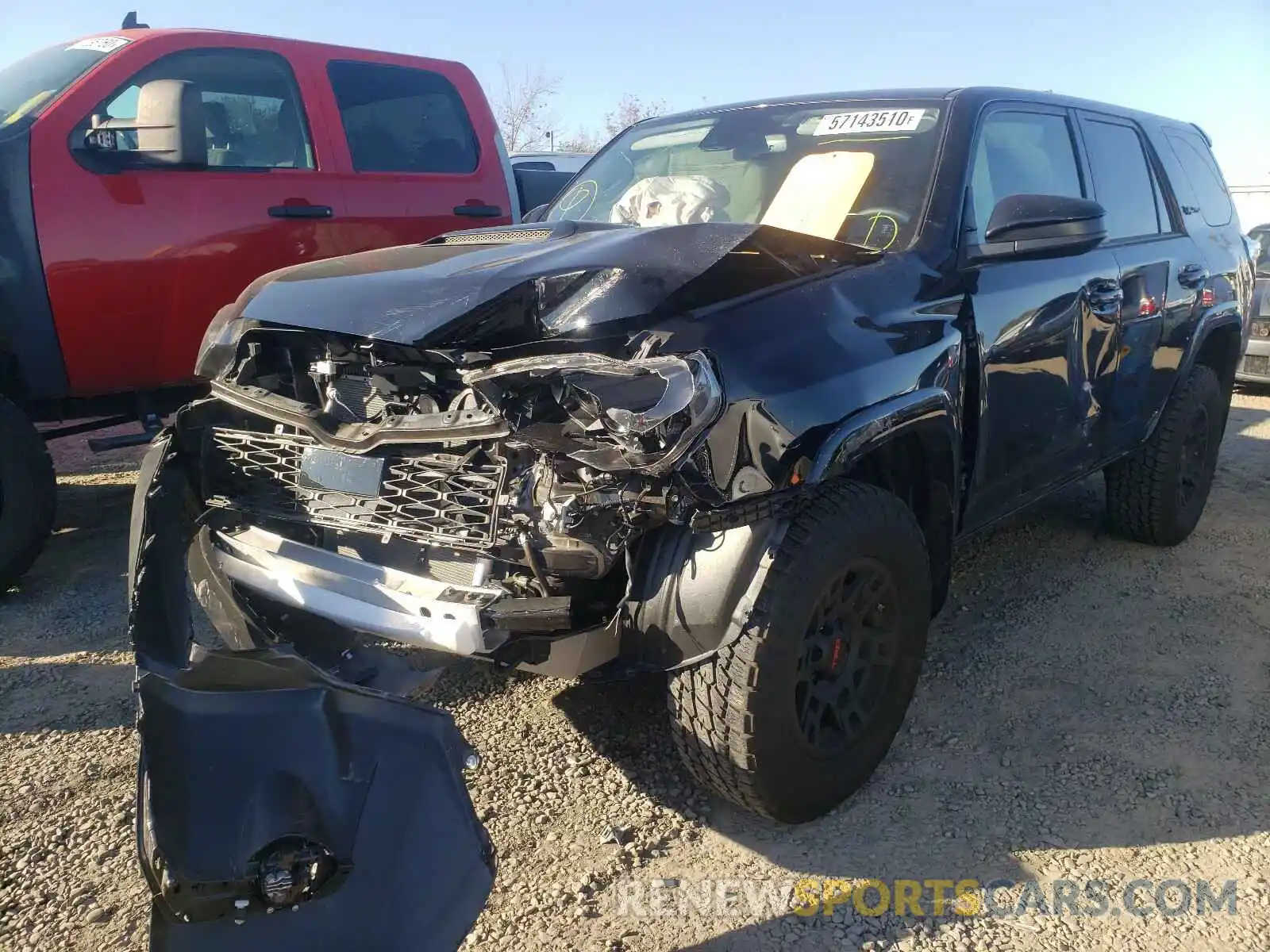 2 Photograph of a damaged car JTEBU5JR6L5797686 TOYOTA 4RUNNER 2020