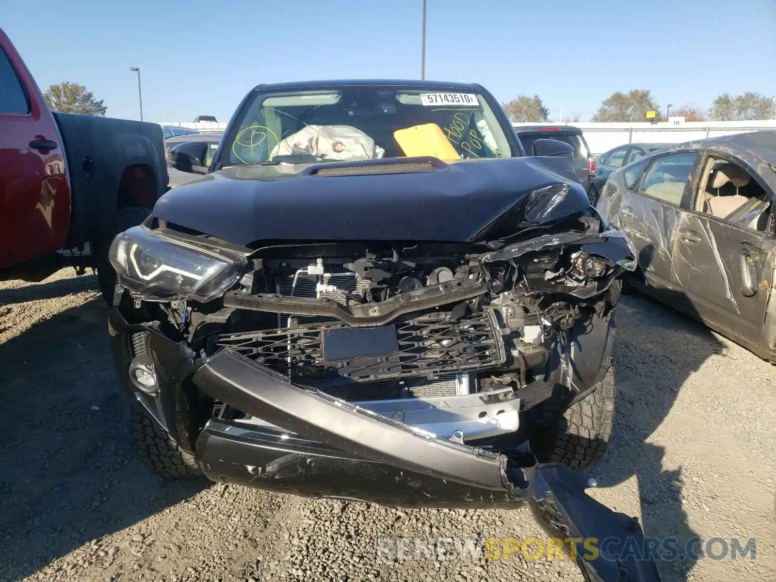 9 Photograph of a damaged car JTEBU5JR6L5797686 TOYOTA 4RUNNER 2020