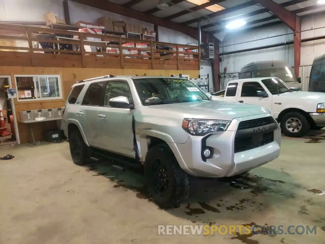 9 Photograph of a damaged car JTEBU5JR6L5799745 TOYOTA 4RUNNER 2020