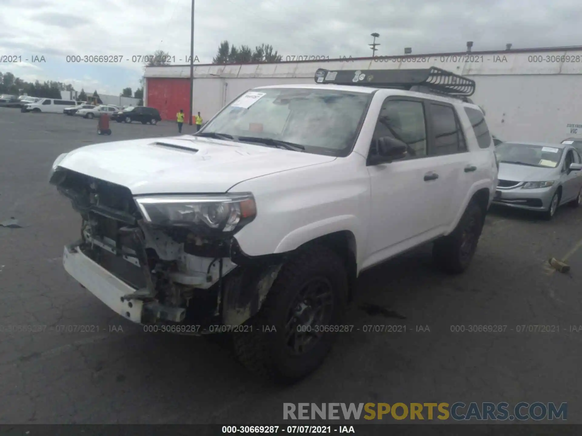 2 Photograph of a damaged car JTEBU5JR6L5802949 TOYOTA 4RUNNER 2020