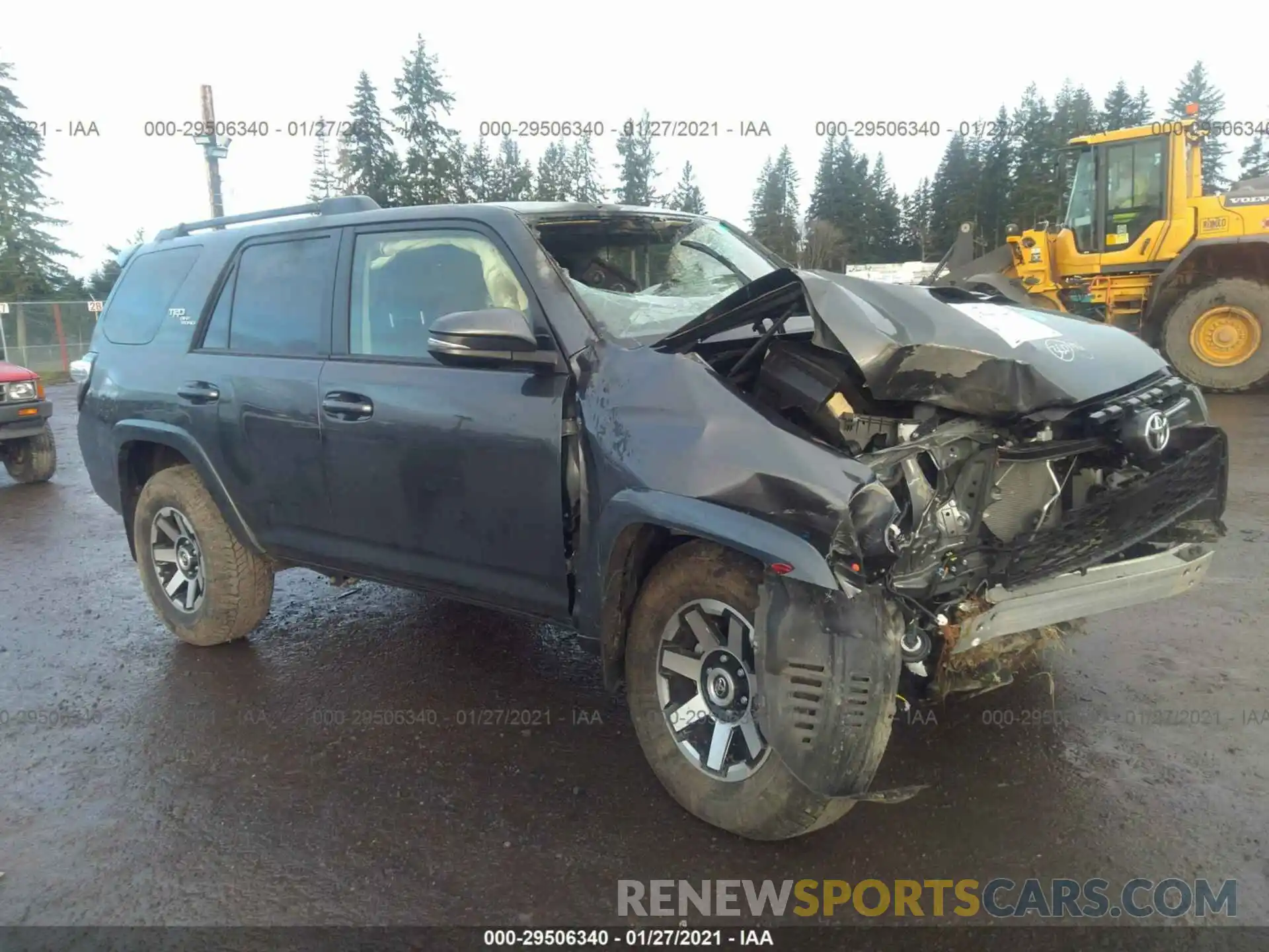 1 Photograph of a damaged car JTEBU5JR6L5808167 TOYOTA 4RUNNER 2020