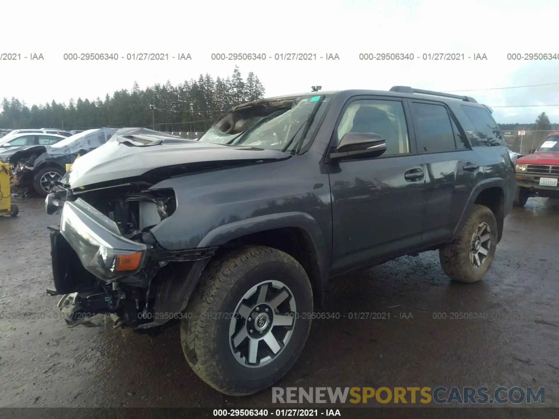 2 Photograph of a damaged car JTEBU5JR6L5808167 TOYOTA 4RUNNER 2020