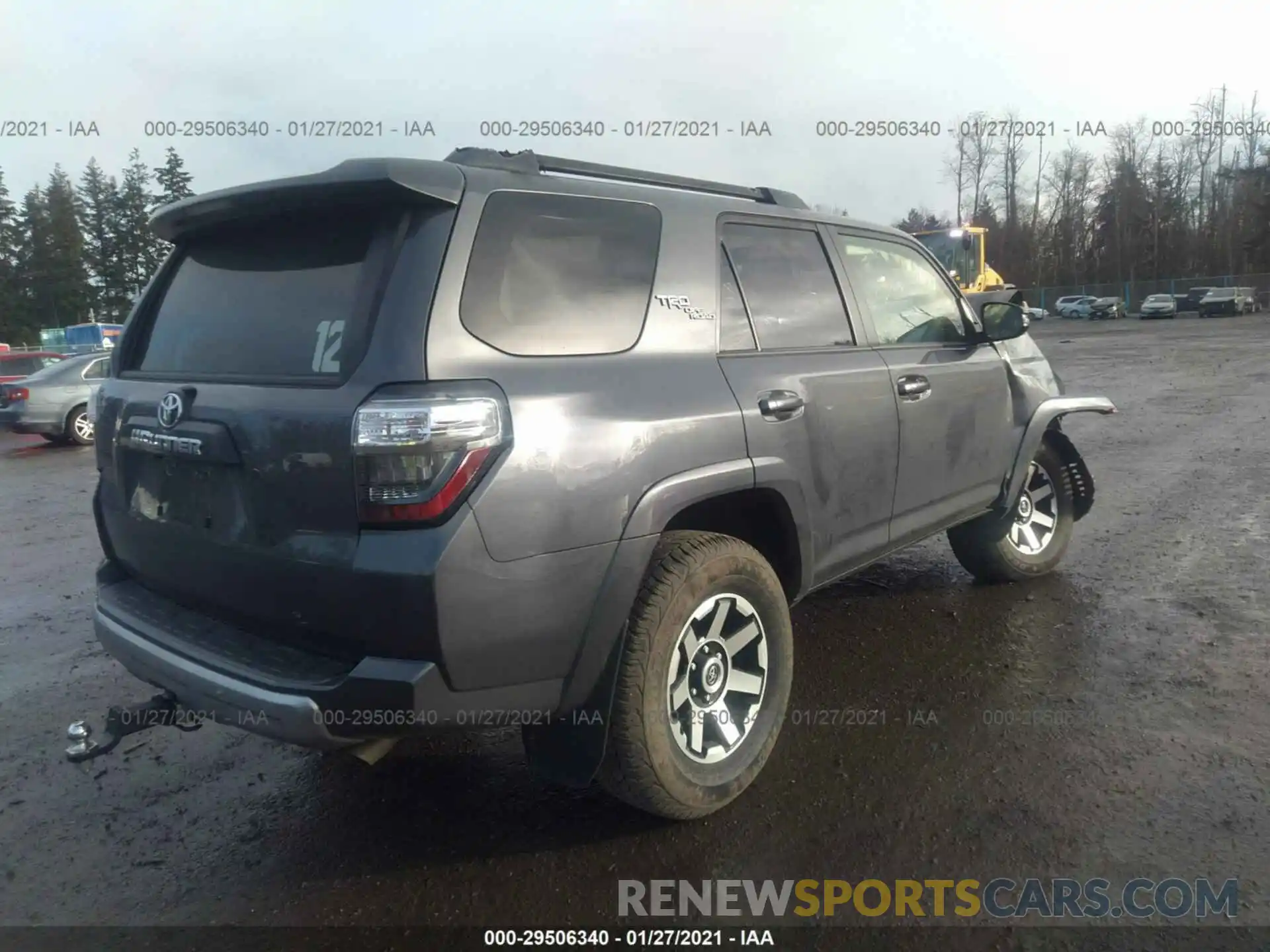 4 Фотография поврежденного автомобиля JTEBU5JR6L5808167 TOYOTA 4RUNNER 2020