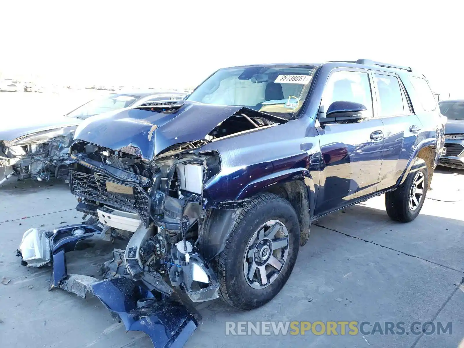 2 Photograph of a damaged car JTEBU5JR6L5808508 TOYOTA 4RUNNER 2020