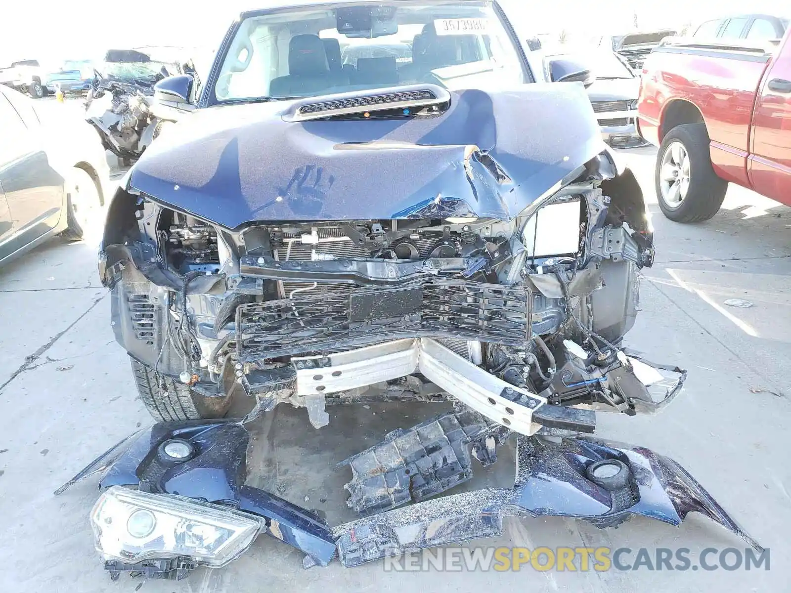 9 Photograph of a damaged car JTEBU5JR6L5808508 TOYOTA 4RUNNER 2020