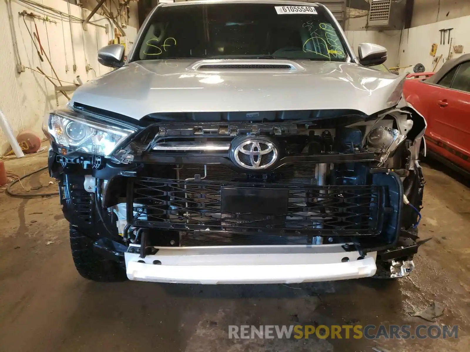 9 Photograph of a damaged car JTEBU5JR6L5812719 TOYOTA 4RUNNER 2020