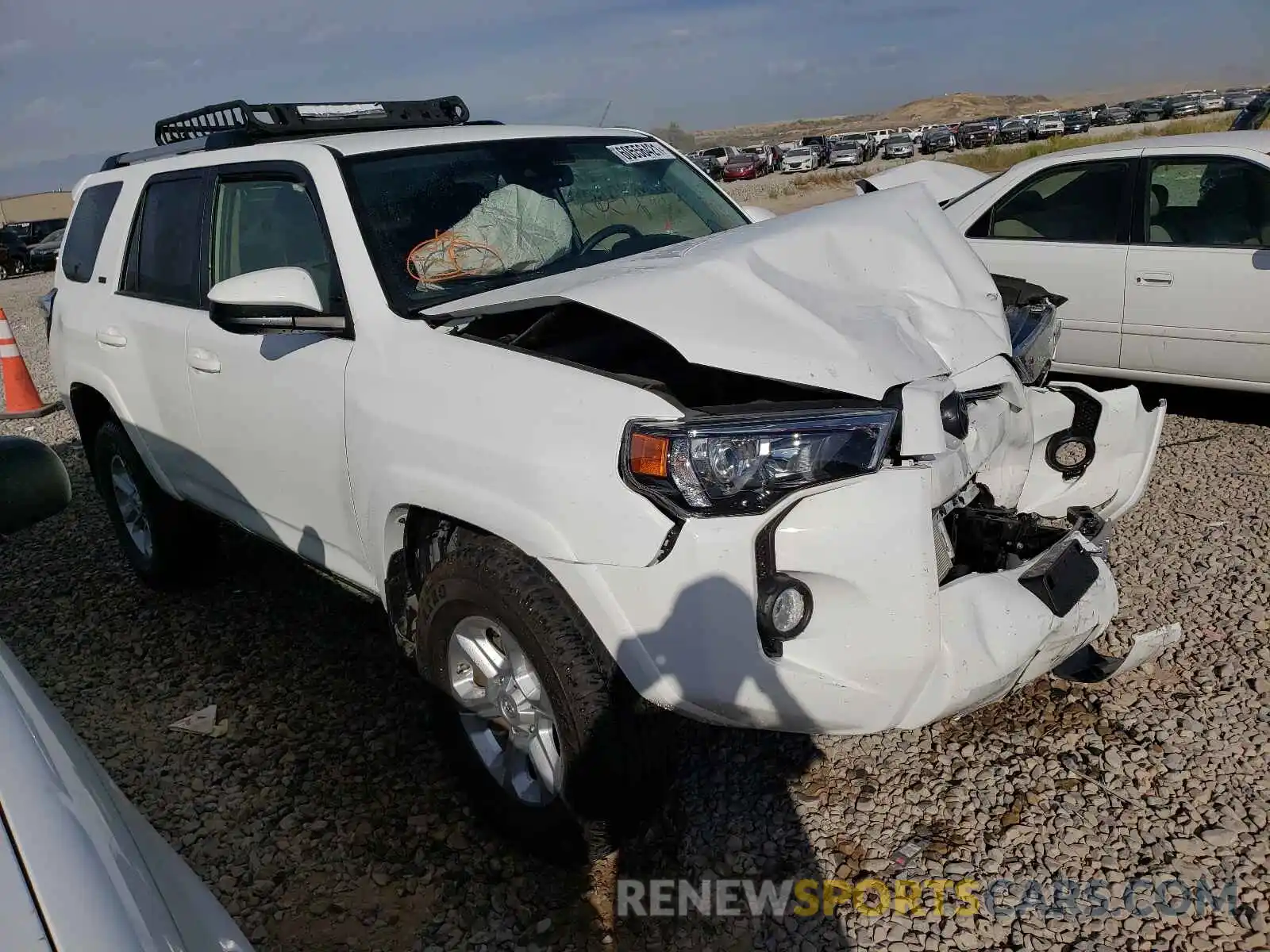 1 Photograph of a damaged car JTEBU5JR6L5816463 TOYOTA 4RUNNER 2020