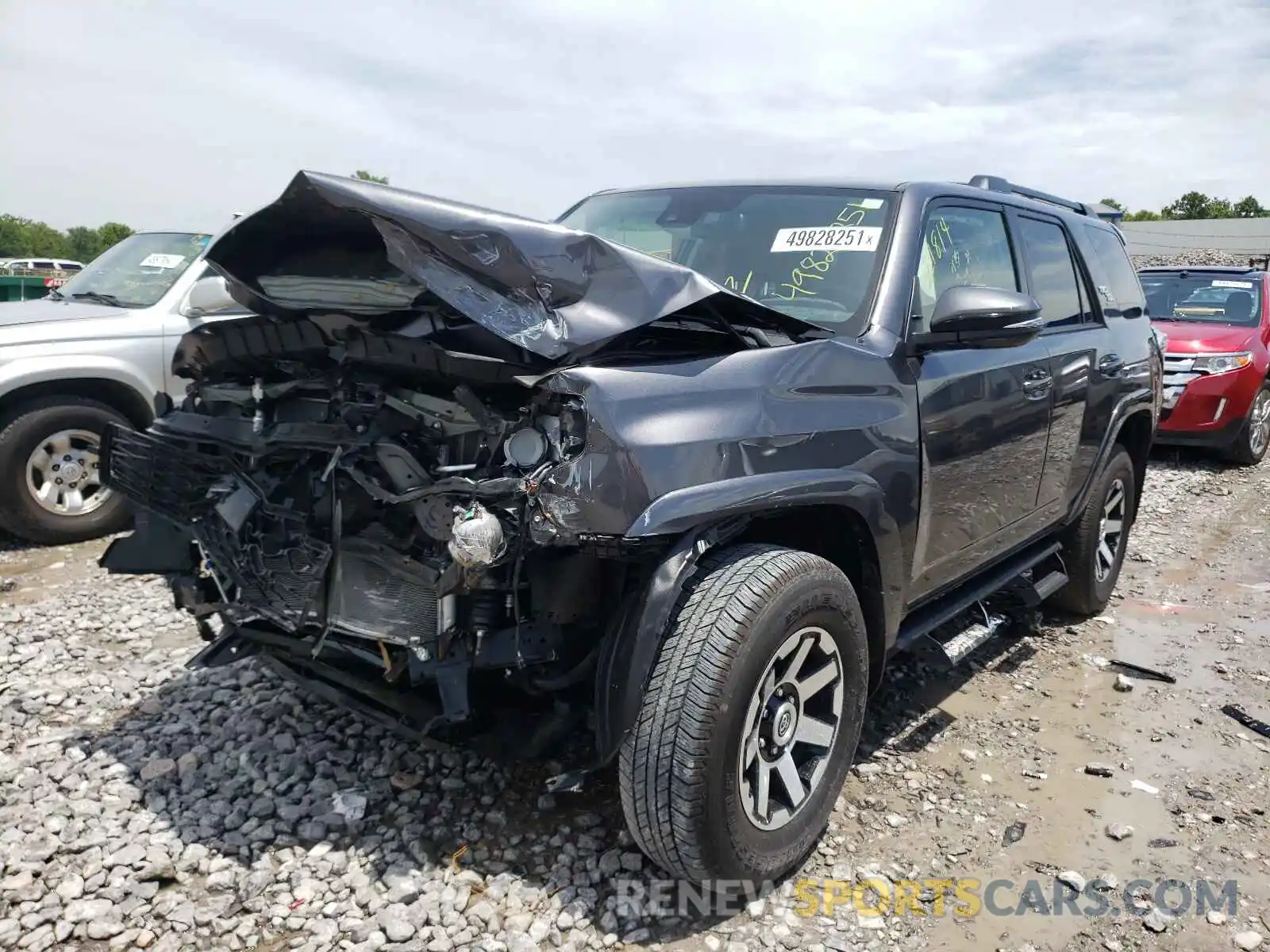 2 Photograph of a damaged car JTEBU5JR6L5826491 TOYOTA 4RUNNER 2020