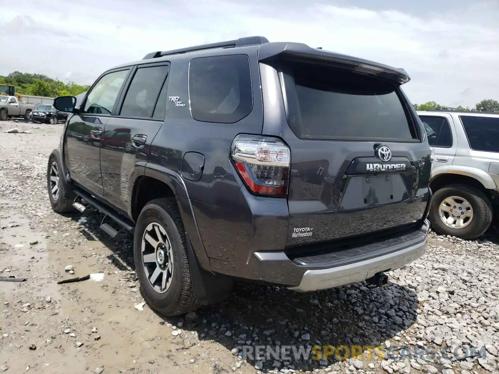 3 Фотография поврежденного автомобиля JTEBU5JR6L5826491 TOYOTA 4RUNNER 2020