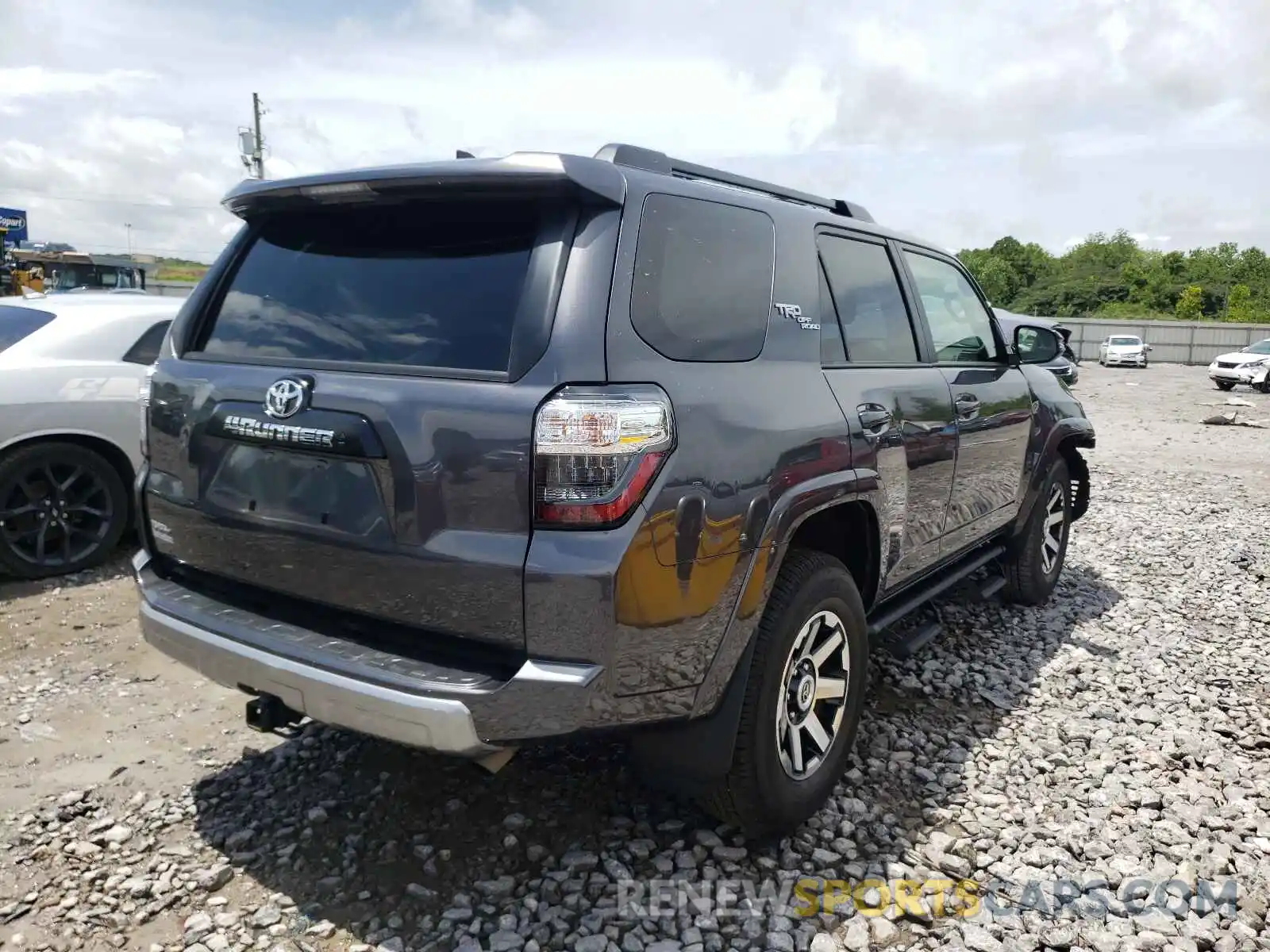 4 Photograph of a damaged car JTEBU5JR6L5826491 TOYOTA 4RUNNER 2020