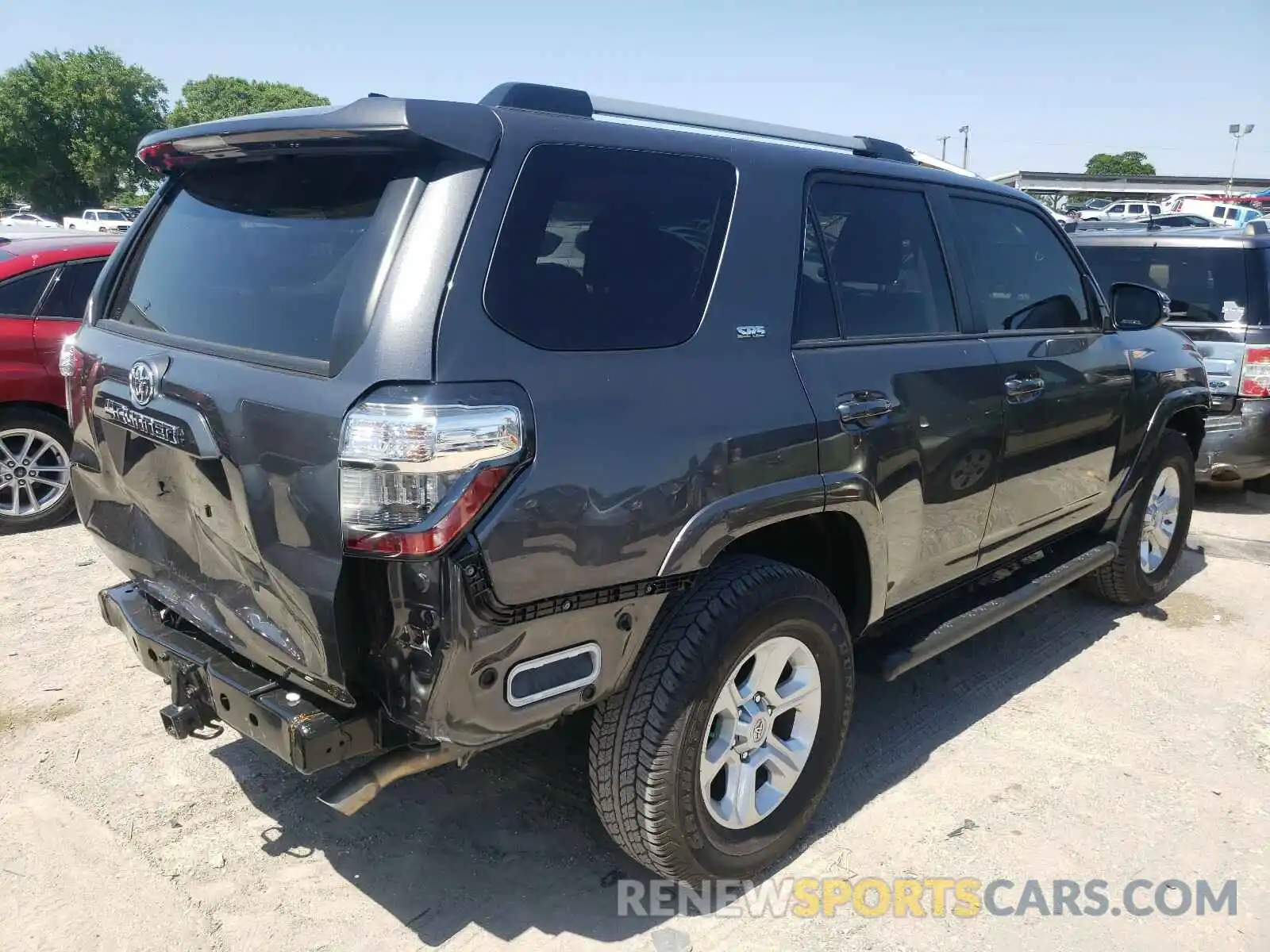 4 Photograph of a damaged car JTEBU5JR6L5827267 TOYOTA 4RUNNER 2020