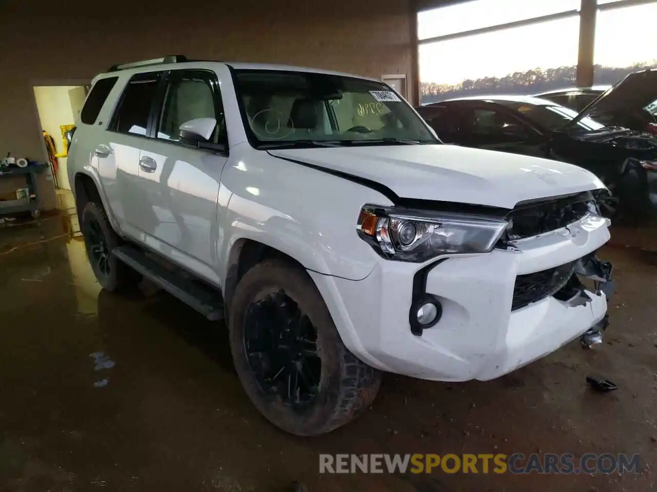 1 Photograph of a damaged car JTEBU5JR6L5829620 TOYOTA 4RUNNER 2020