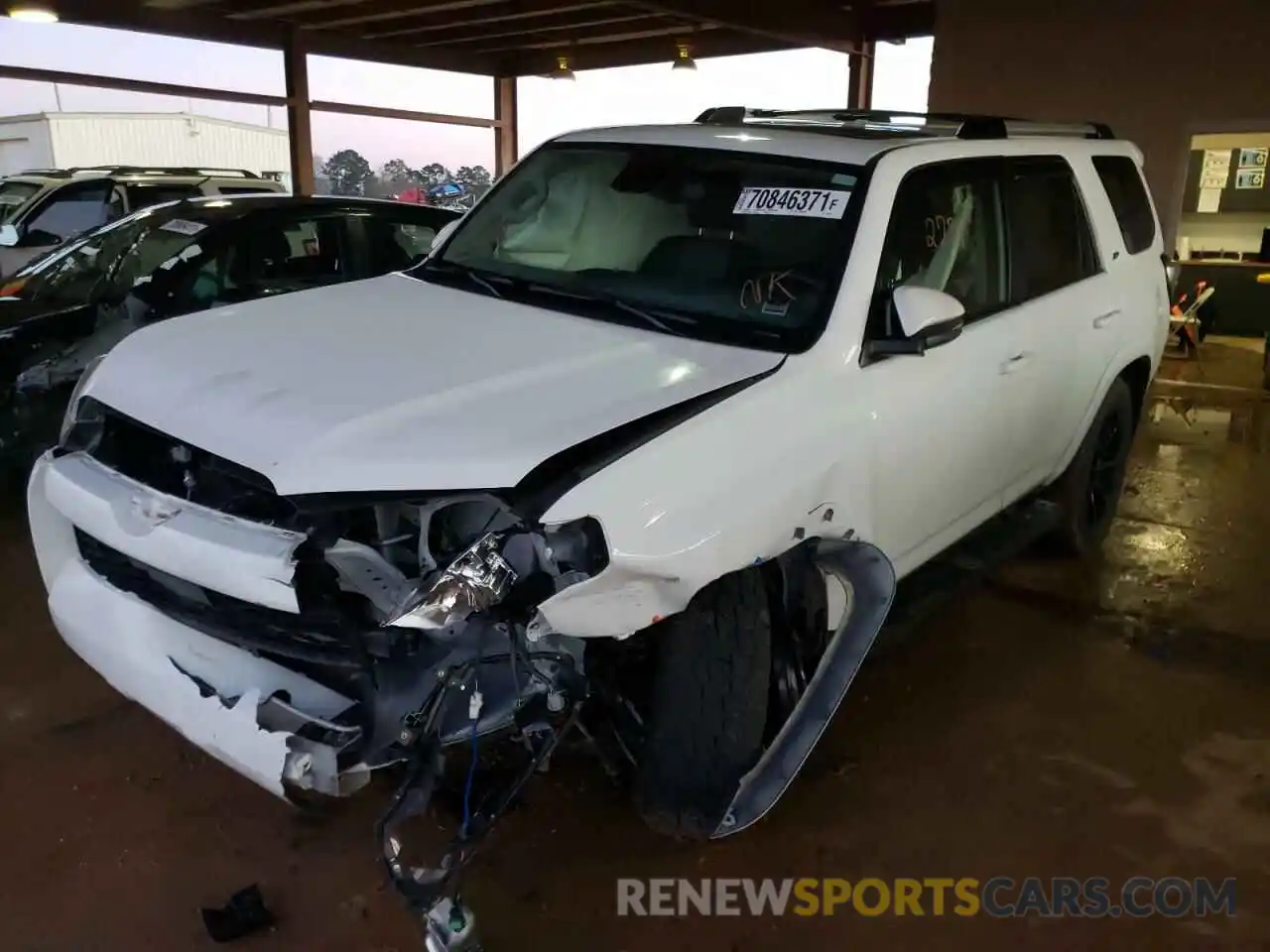 2 Photograph of a damaged car JTEBU5JR6L5829620 TOYOTA 4RUNNER 2020