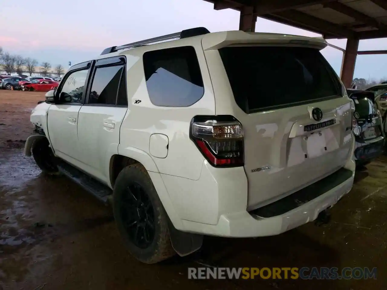 3 Photograph of a damaged car JTEBU5JR6L5829620 TOYOTA 4RUNNER 2020