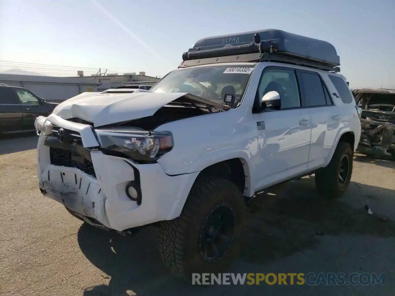 2 Photograph of a damaged car JTEBU5JR6L5835014 TOYOTA 4RUNNER 2020