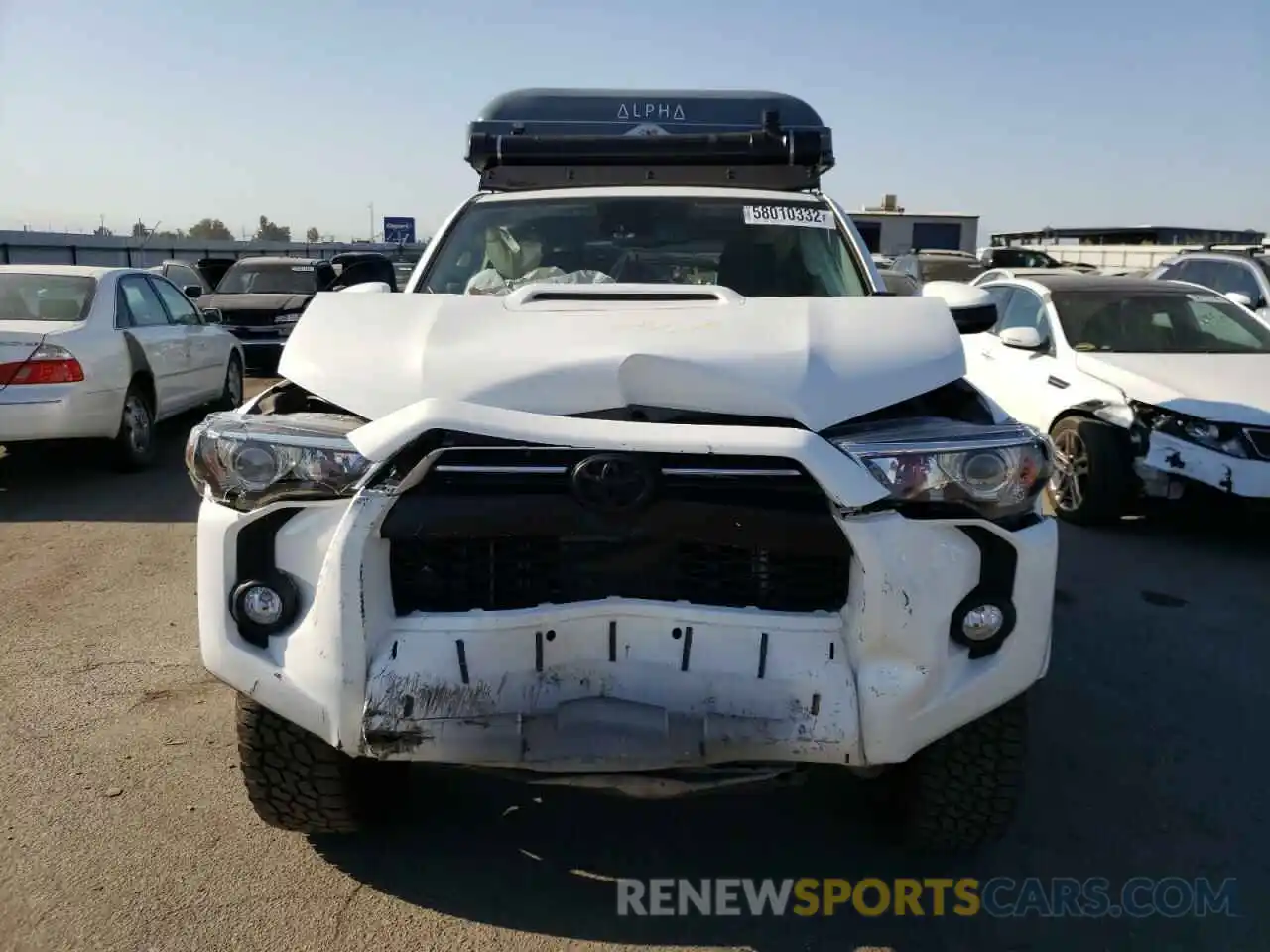 9 Photograph of a damaged car JTEBU5JR6L5835014 TOYOTA 4RUNNER 2020