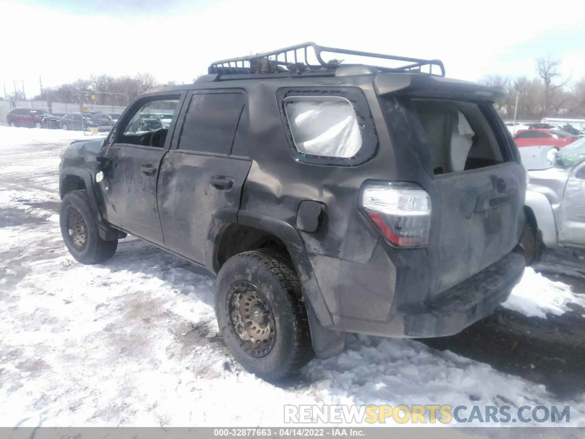 3 Photograph of a damaged car JTEBU5JR6L5835241 TOYOTA 4RUNNER 2020