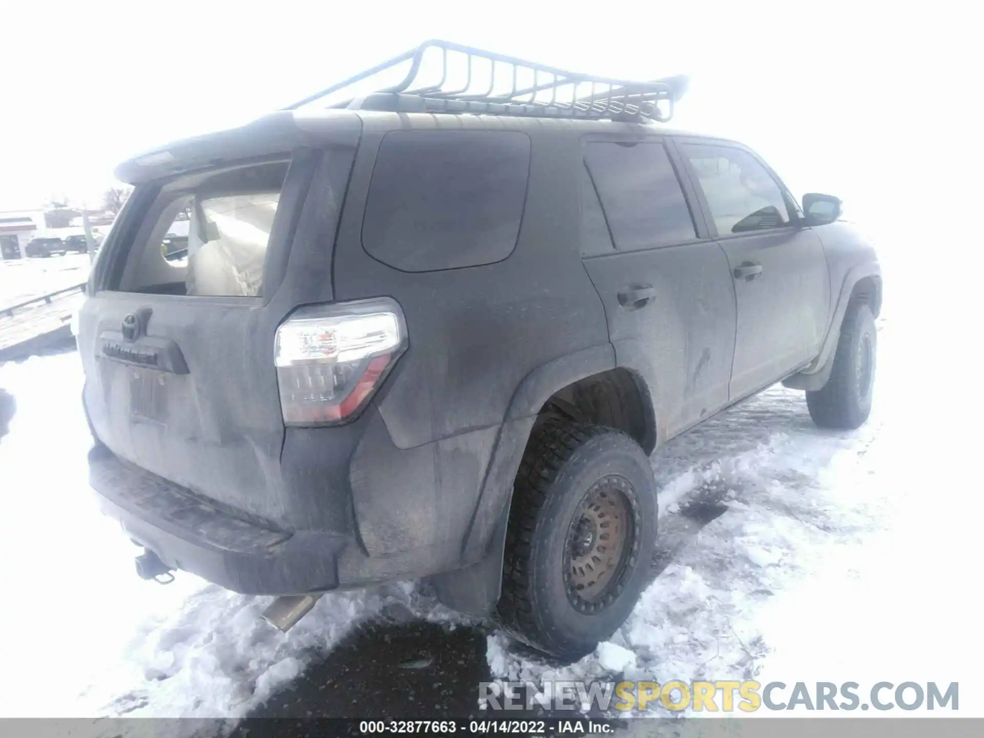 4 Фотография поврежденного автомобиля JTEBU5JR6L5835241 TOYOTA 4RUNNER 2020