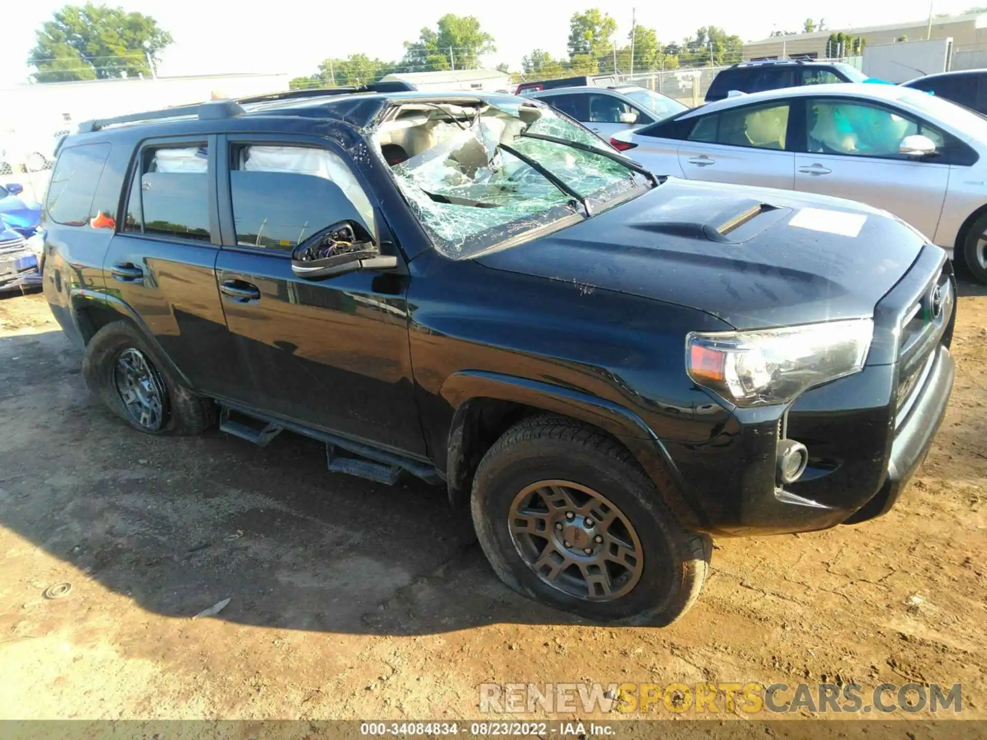 1 Фотография поврежденного автомобиля JTEBU5JR6L5835336 TOYOTA 4RUNNER 2020