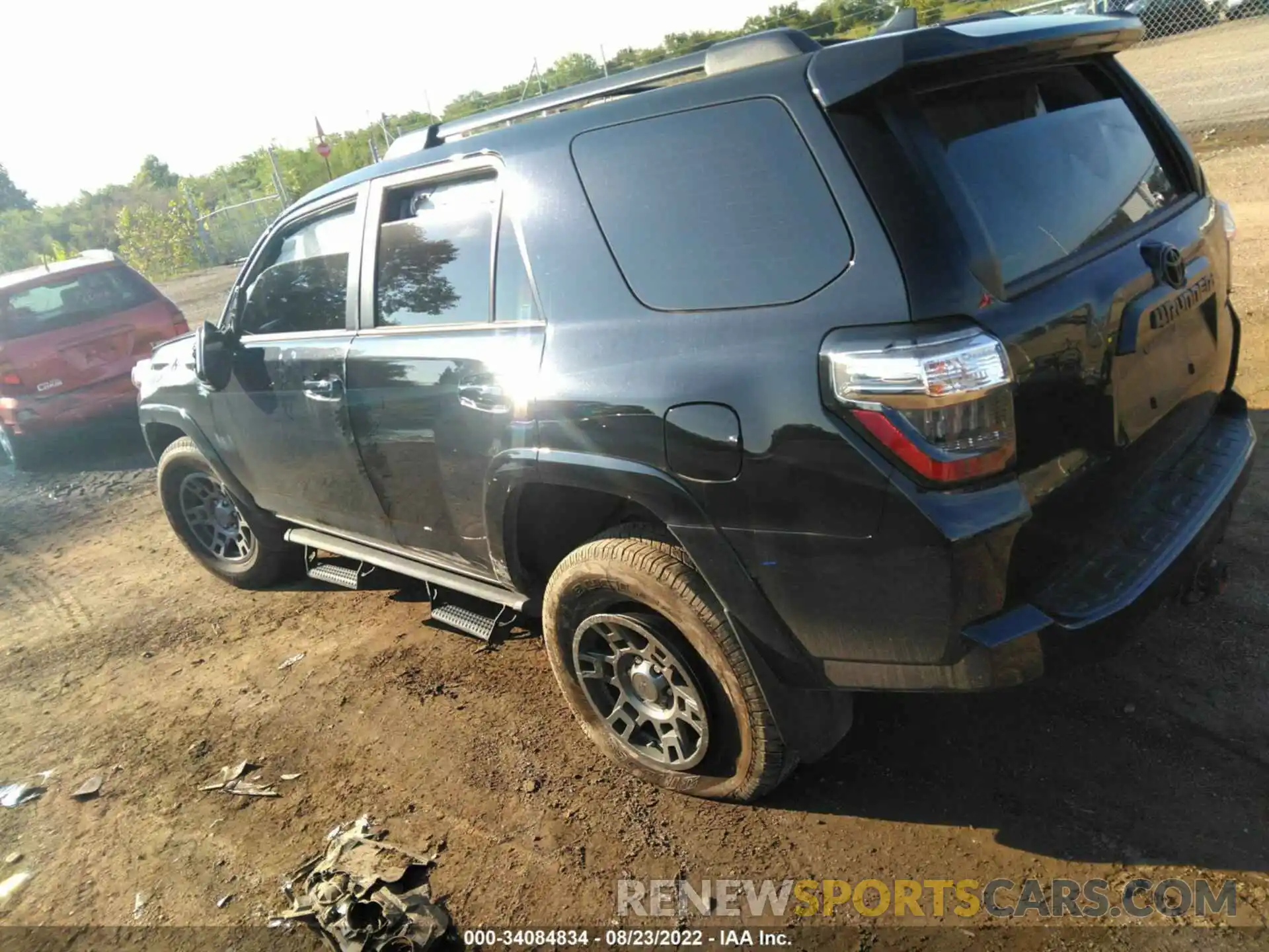 3 Фотография поврежденного автомобиля JTEBU5JR6L5835336 TOYOTA 4RUNNER 2020