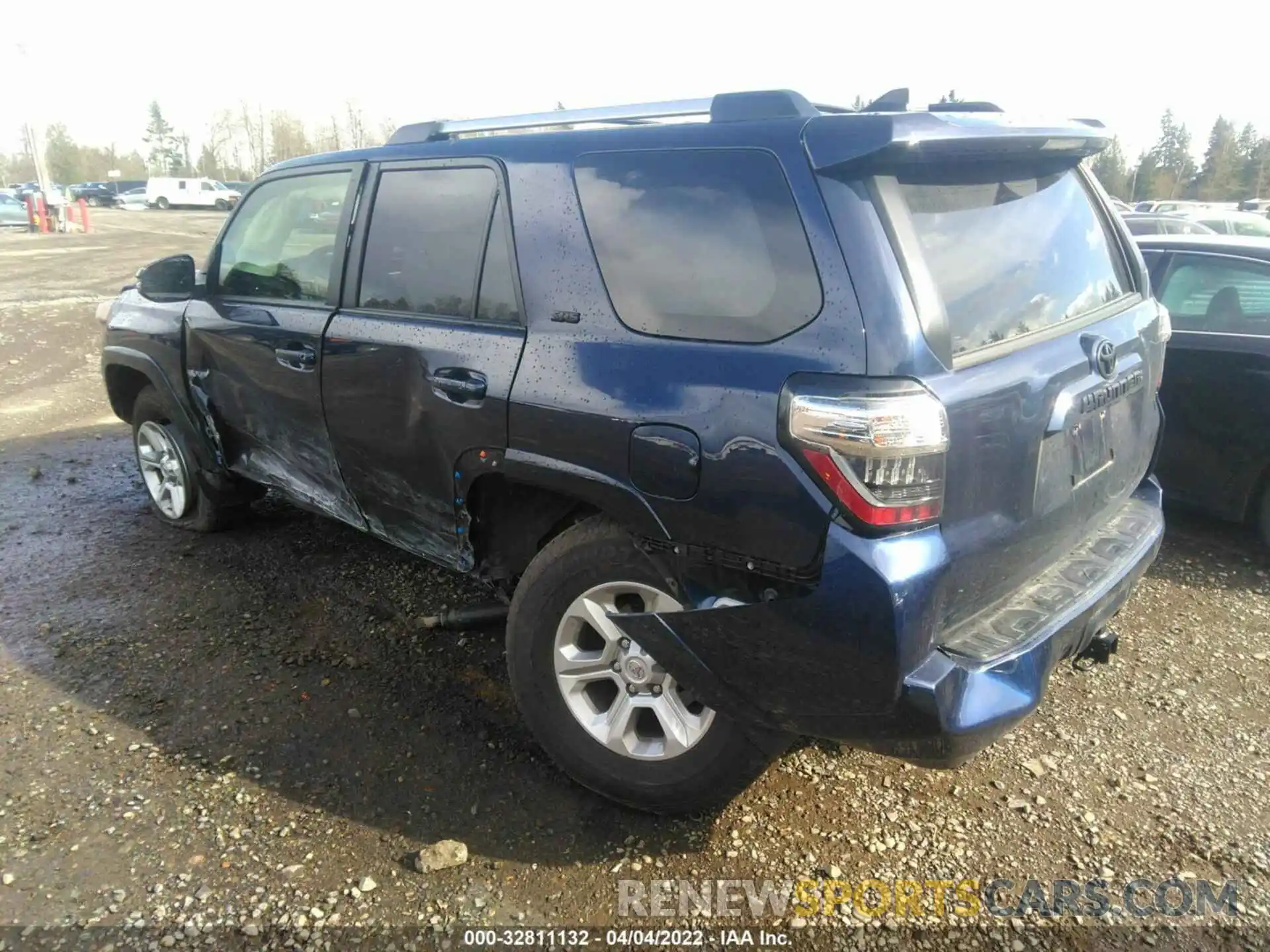 3 Фотография поврежденного автомобиля JTEBU5JR6L5837667 TOYOTA 4RUNNER 2020