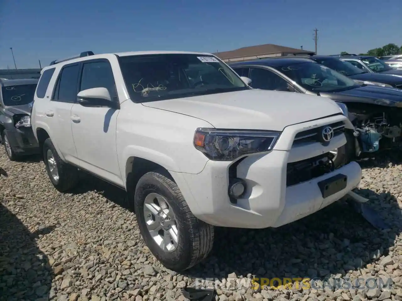 1 Photograph of a damaged car JTEBU5JR7L5739473 TOYOTA 4RUNNER 2020