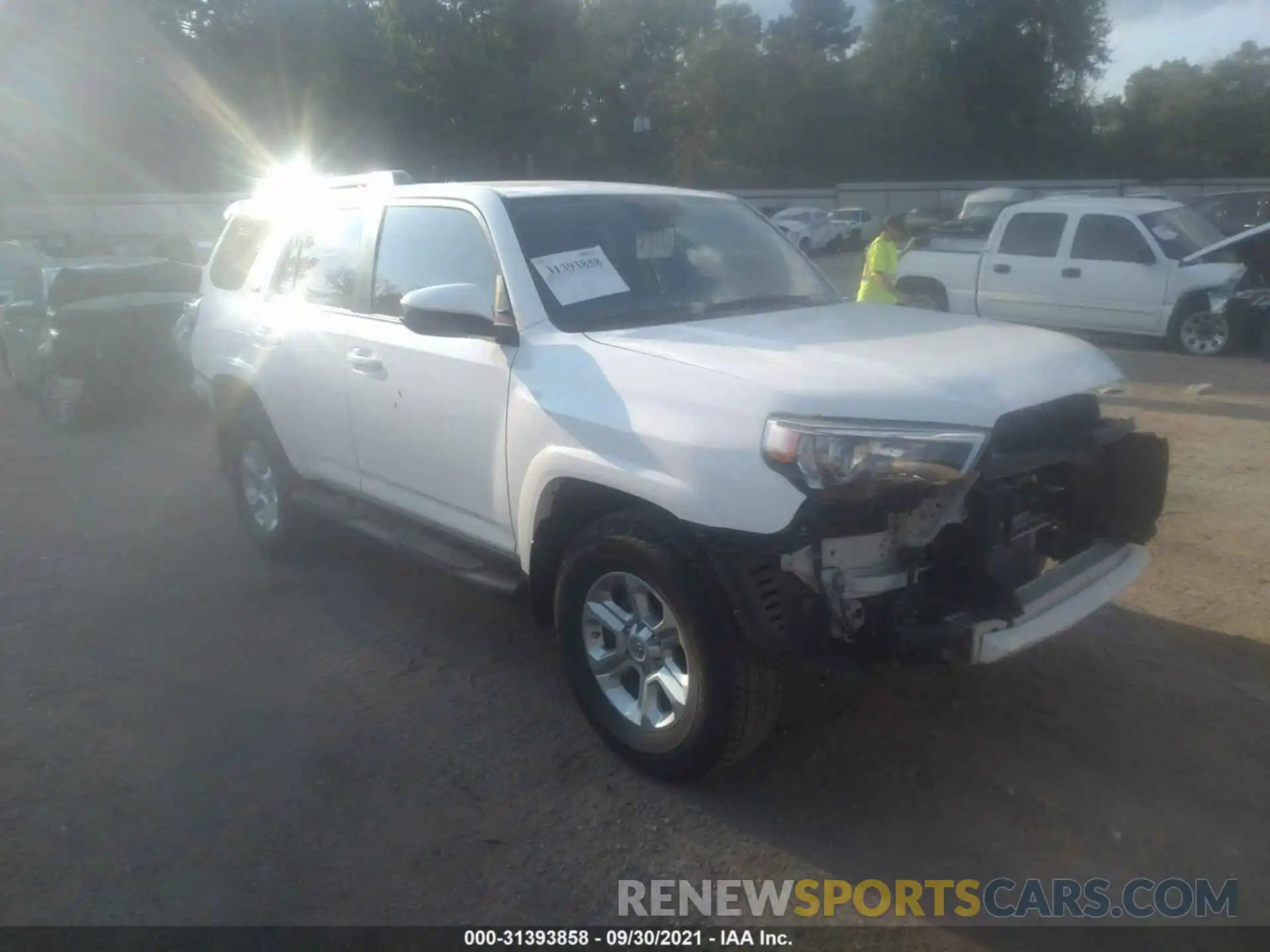 1 Photograph of a damaged car JTEBU5JR7L5739733 TOYOTA 4RUNNER 2020