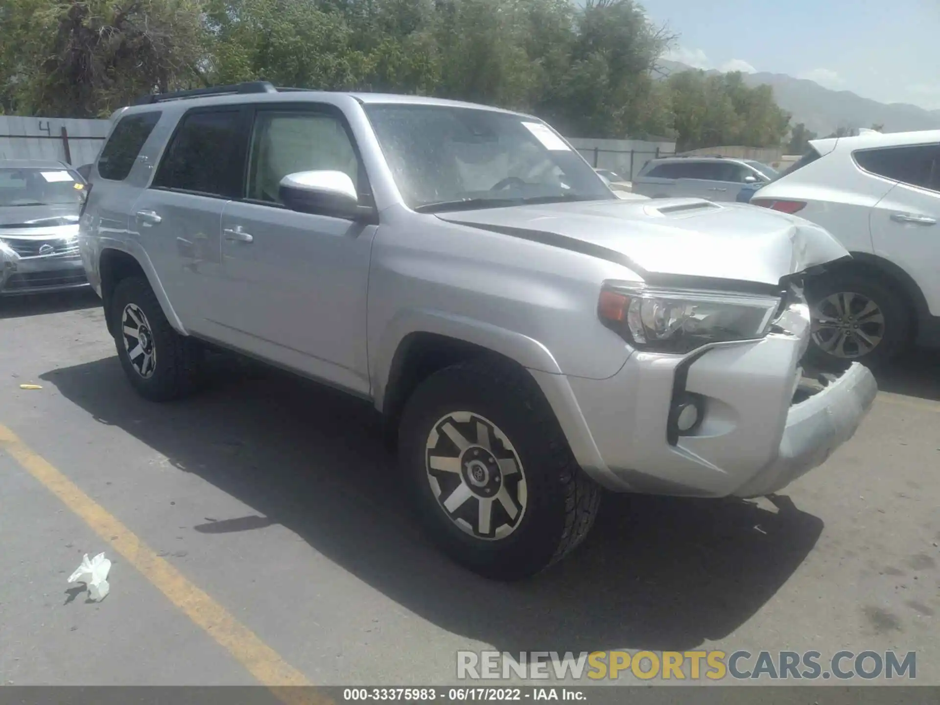 1 Photograph of a damaged car JTEBU5JR7L5742227 TOYOTA 4RUNNER 2020