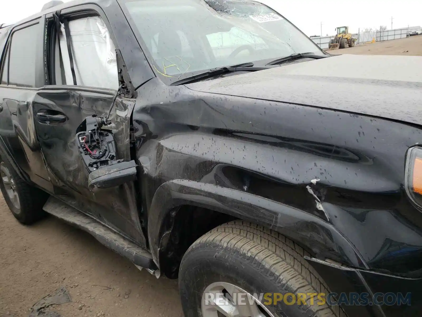 9 Photograph of a damaged car JTEBU5JR7L5745211 TOYOTA 4RUNNER 2020